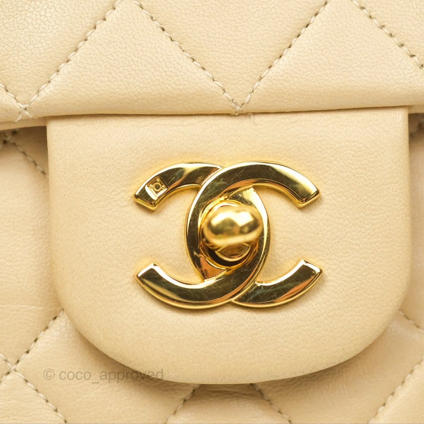 Chanel Vintage Medium Classic Flap Beige Lambskin 24K Gold Hardware