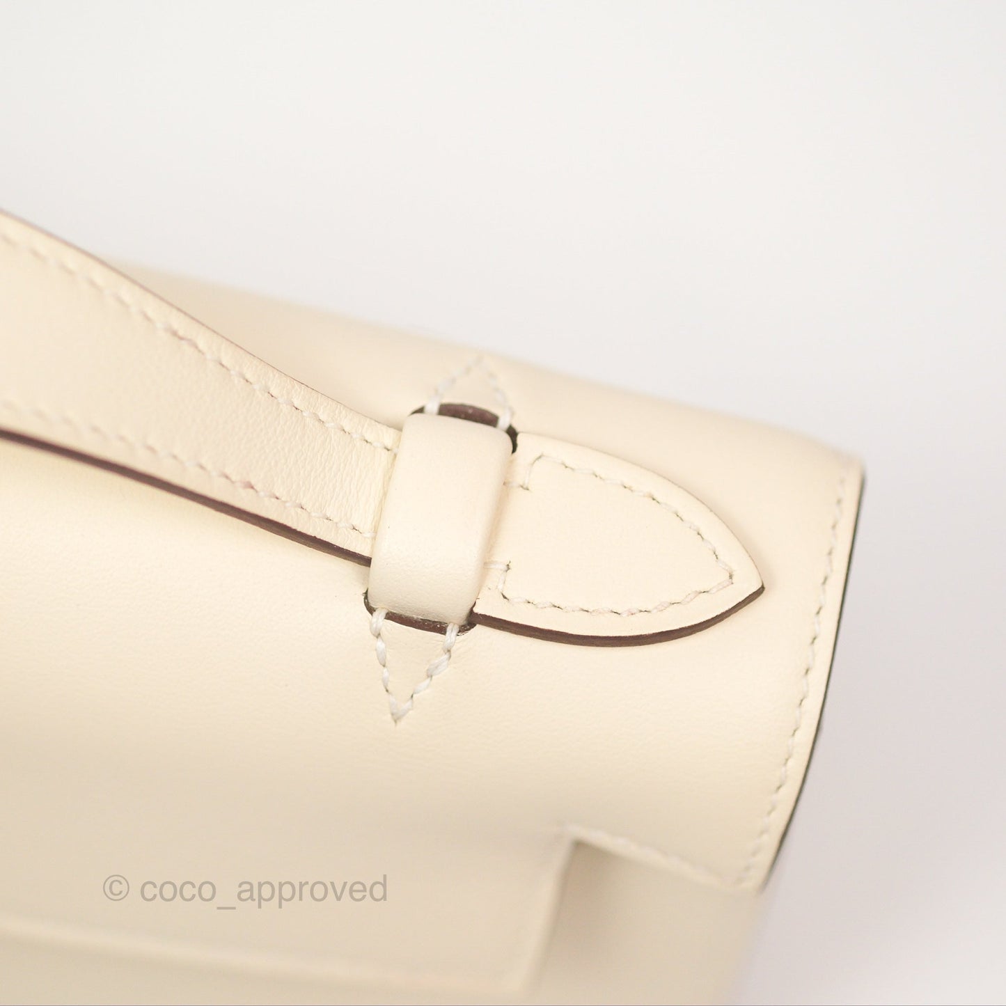 Hermès Kelly Mini Pochette Nata I2 Swift Gold Hardware