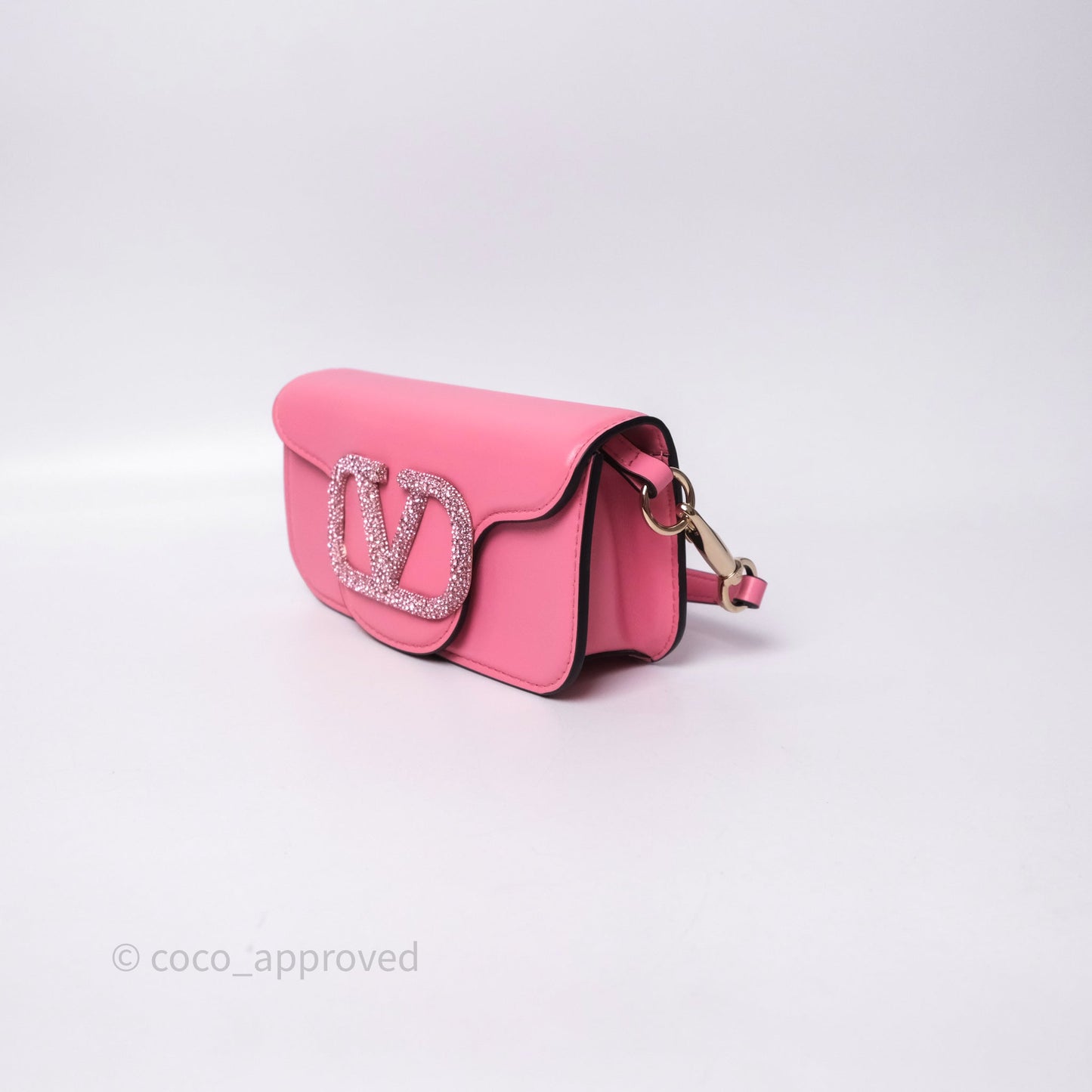 Valentino Garavani Locò Small Shoulder Bag Pink Calfskin Gold Hardware