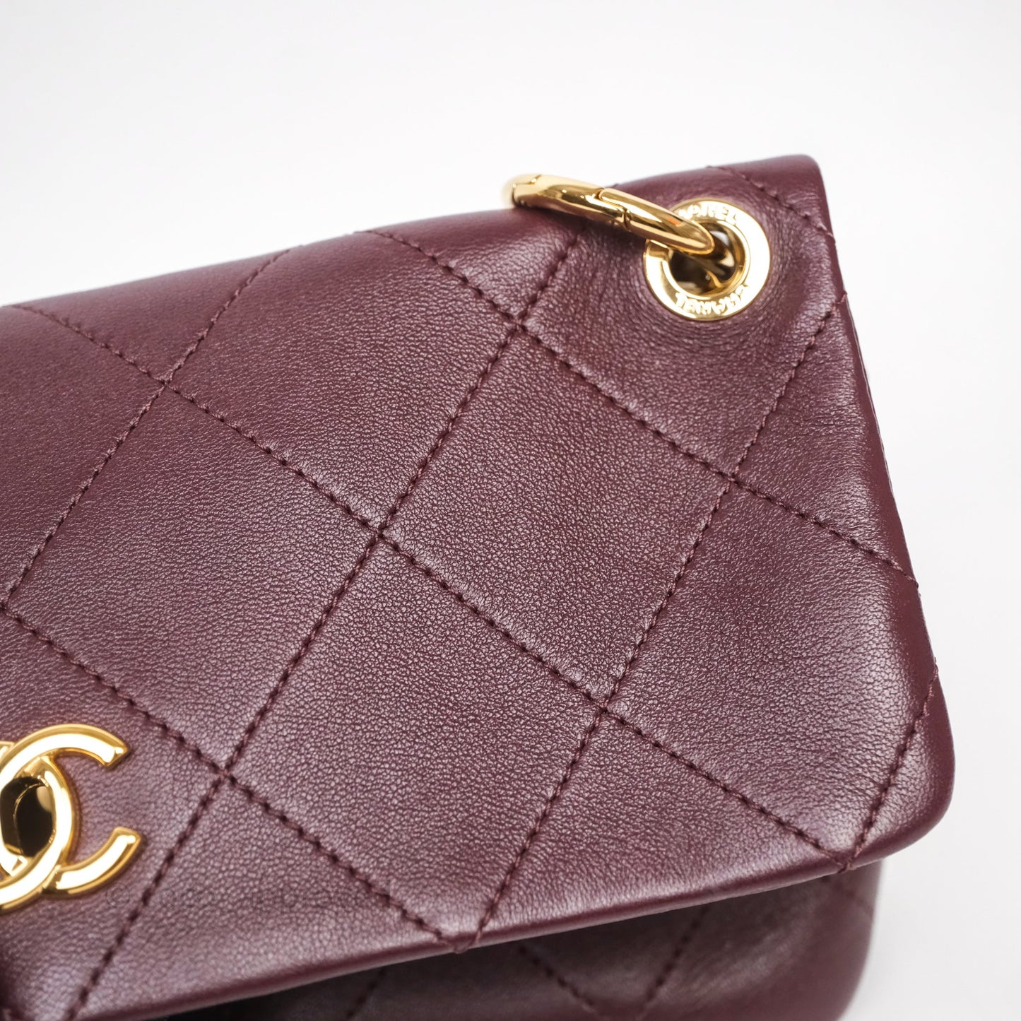 Chanel Quilted Shoulder Flap Bag Red Burgundy Lambskin Gold Hardware