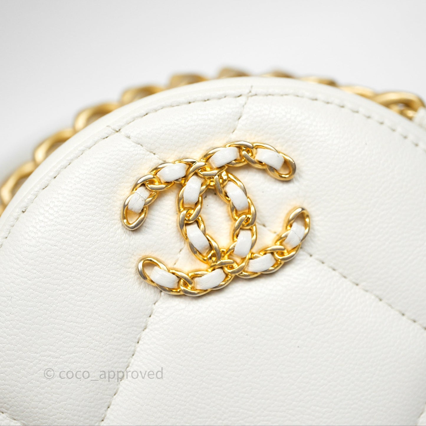 Chanel 19 Round Clutch With Chain White Calfskin Mixed Hardware