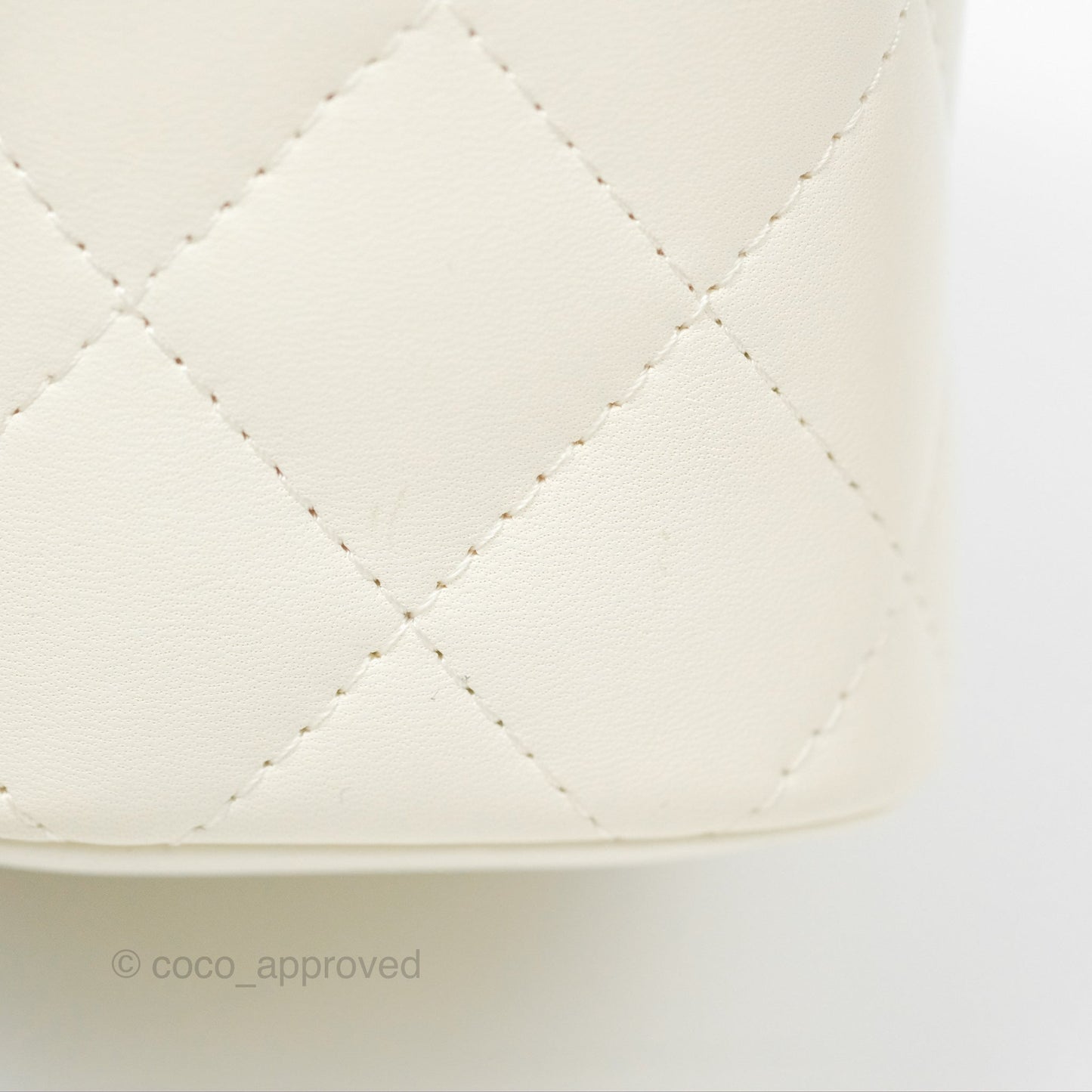 Chanel Mini Pearl Crush Vanity With Chain White Lambskin Gold Hardware