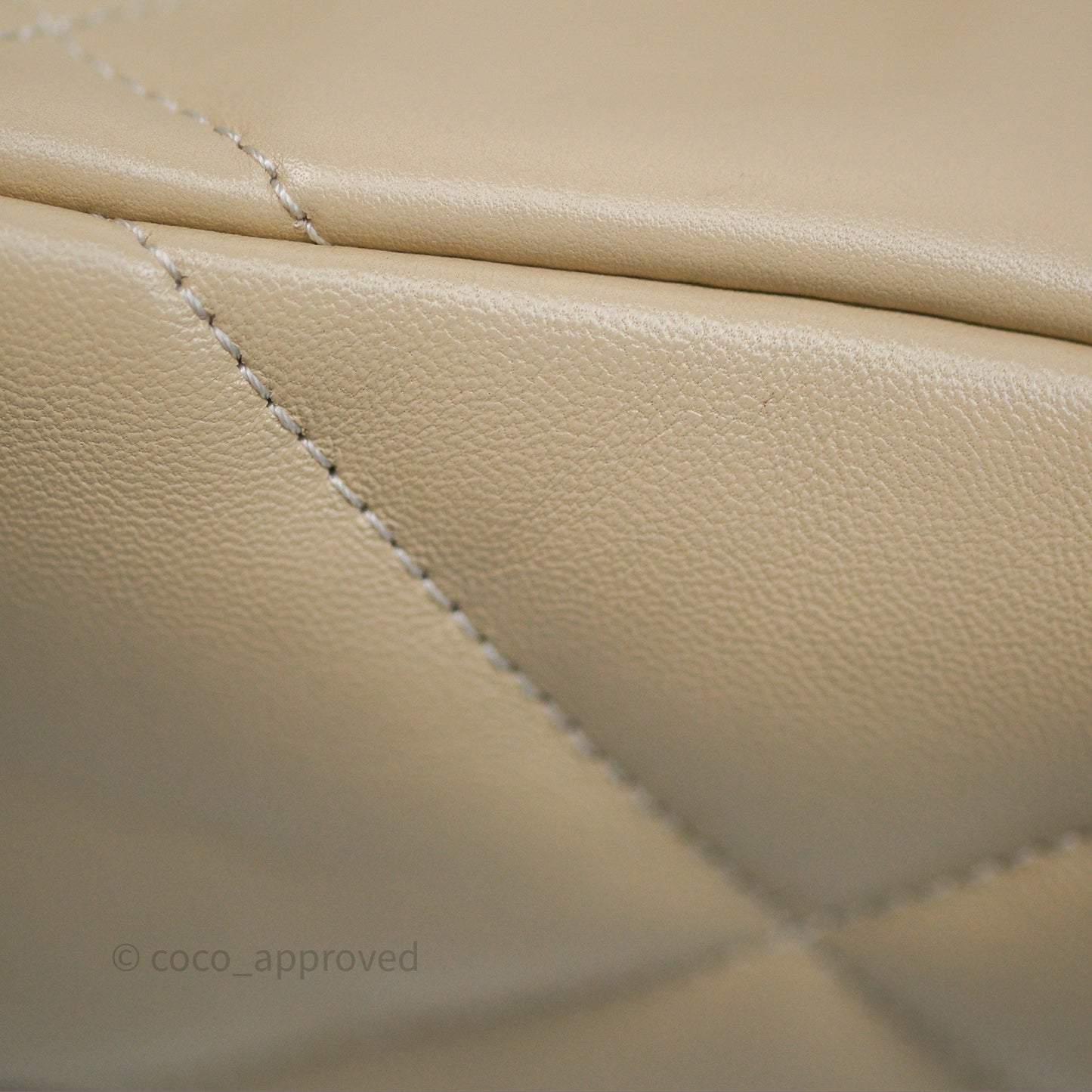 Chanel 19 Medium Beige Mixed Hardware