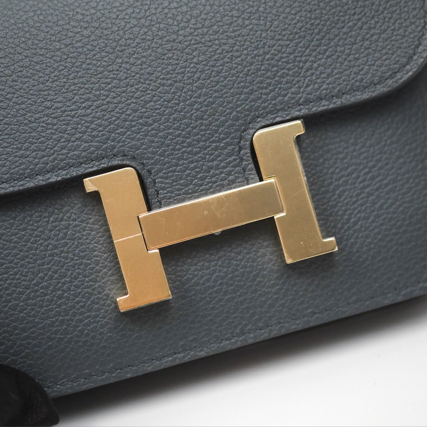 Hermès Constance Slim Wallet Gris Misty / Beige Marfa Evercolor Gold Hardware