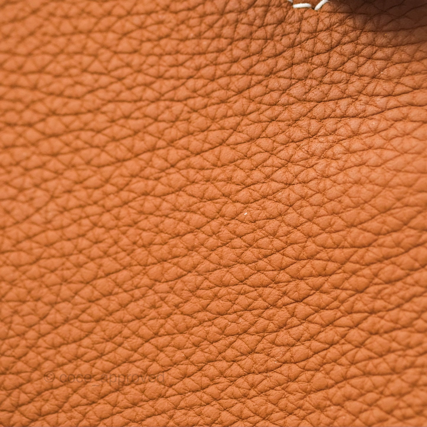 Hermès Kelly 28 Retourne Gold Togo Gold Hardware