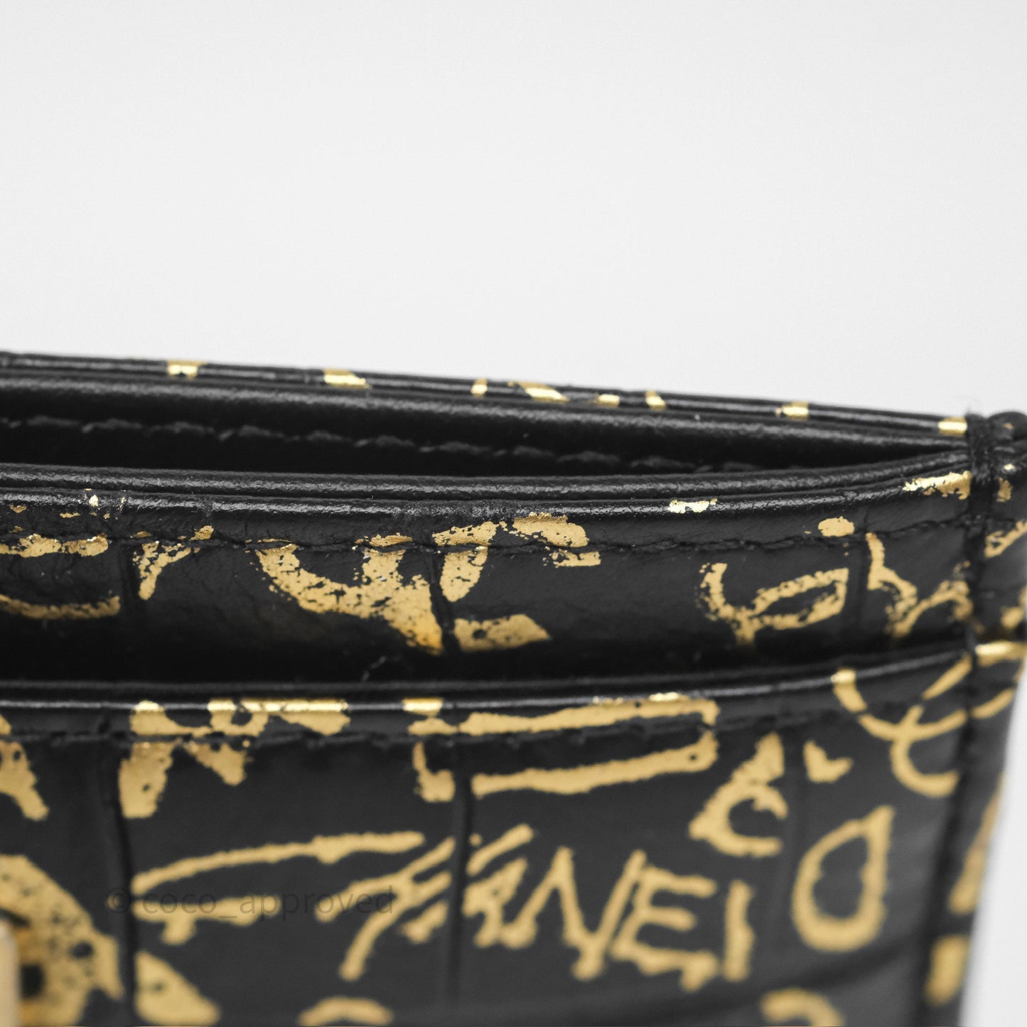 Chanel Graffiti 2.55 Reissue Flat Card Holder Black/ Gold Crocodile Embossed