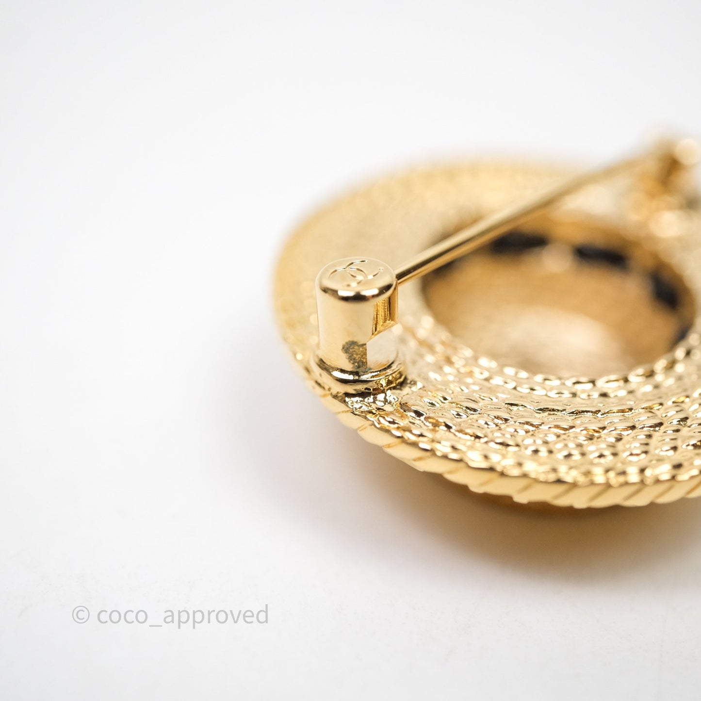 Chanel Straw Hat Brooch Gold Tone 25c