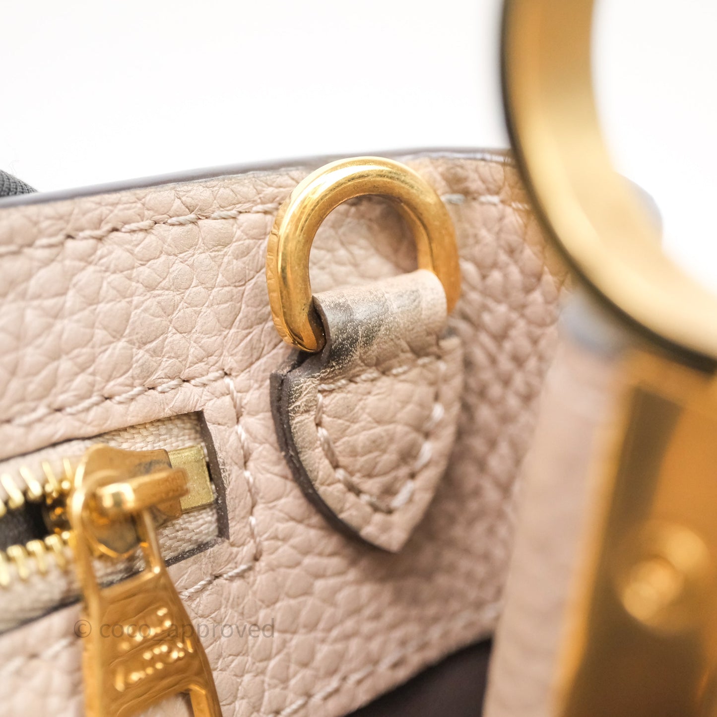 Louis Vuitton Taurillon Capucines BB Galet