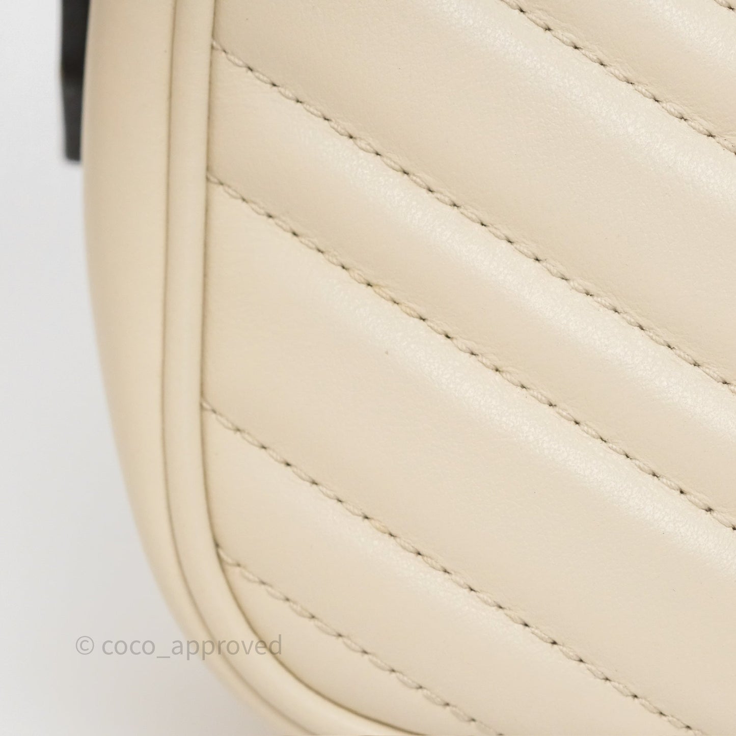 Gucci Small GG Marmont Camera Bag White Calfskin Gold Hardware