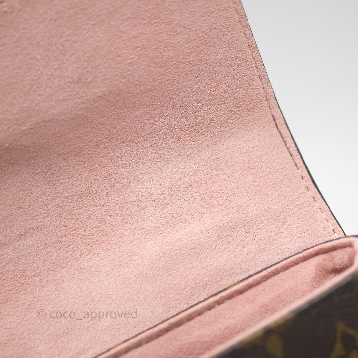 Louis Vuitton Monogram Locky BB Rose Poudre