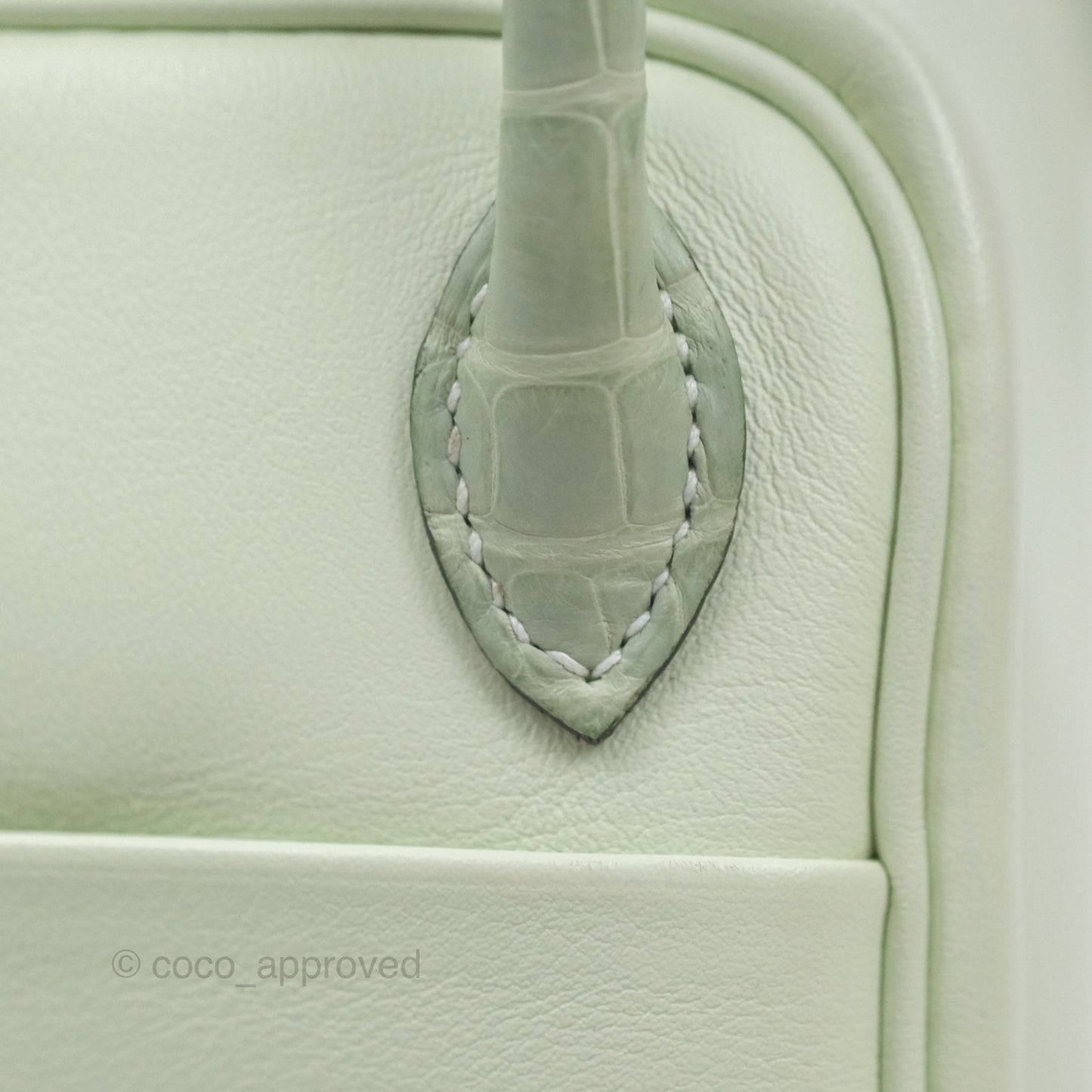 Hermès Mini Lindy Touch Vert Fizz 0S Swift Alligator Handle Gold Hardware