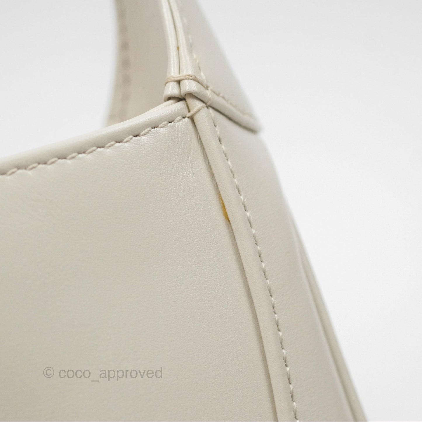 Gucci Jackie 1961 White Mini Shoulder Bag Gold Hardware
