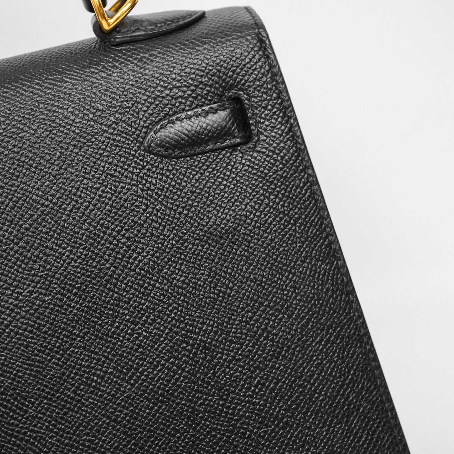 Hermès Kelly 25 Black Noir 89 Epsom Gold Hardware