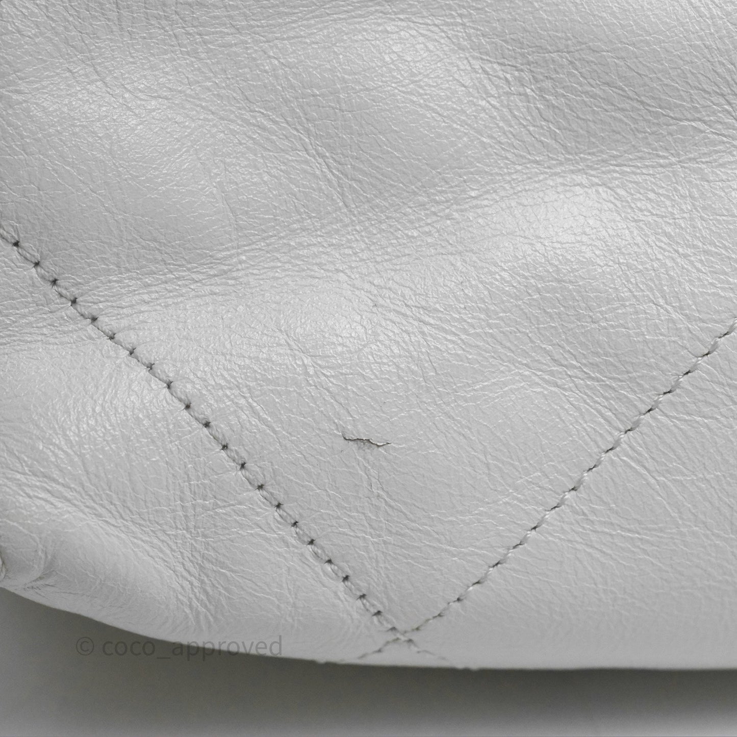 Chanel 22 Small White Shiny Calfskin Aged Gold Hardware