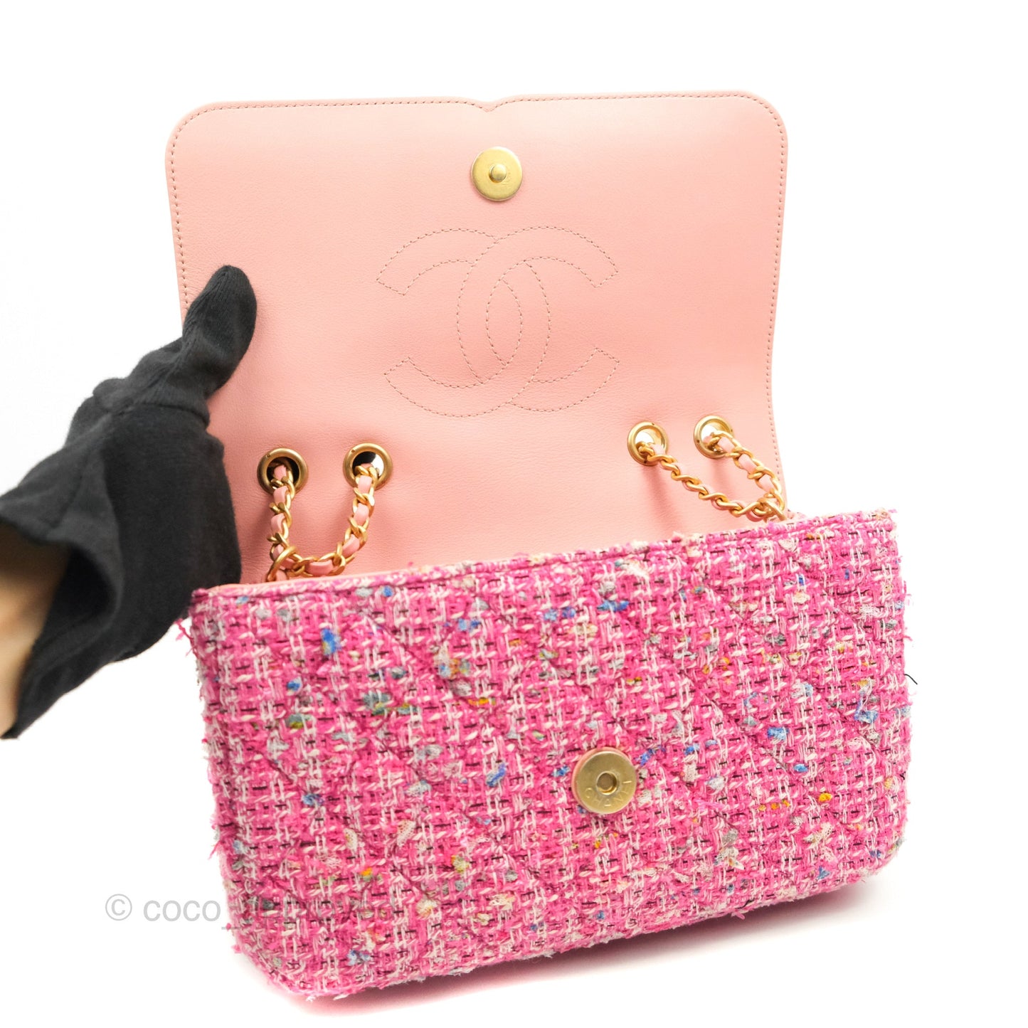 Chanel Quilted Small CC Filigree Flap Pink Tweed