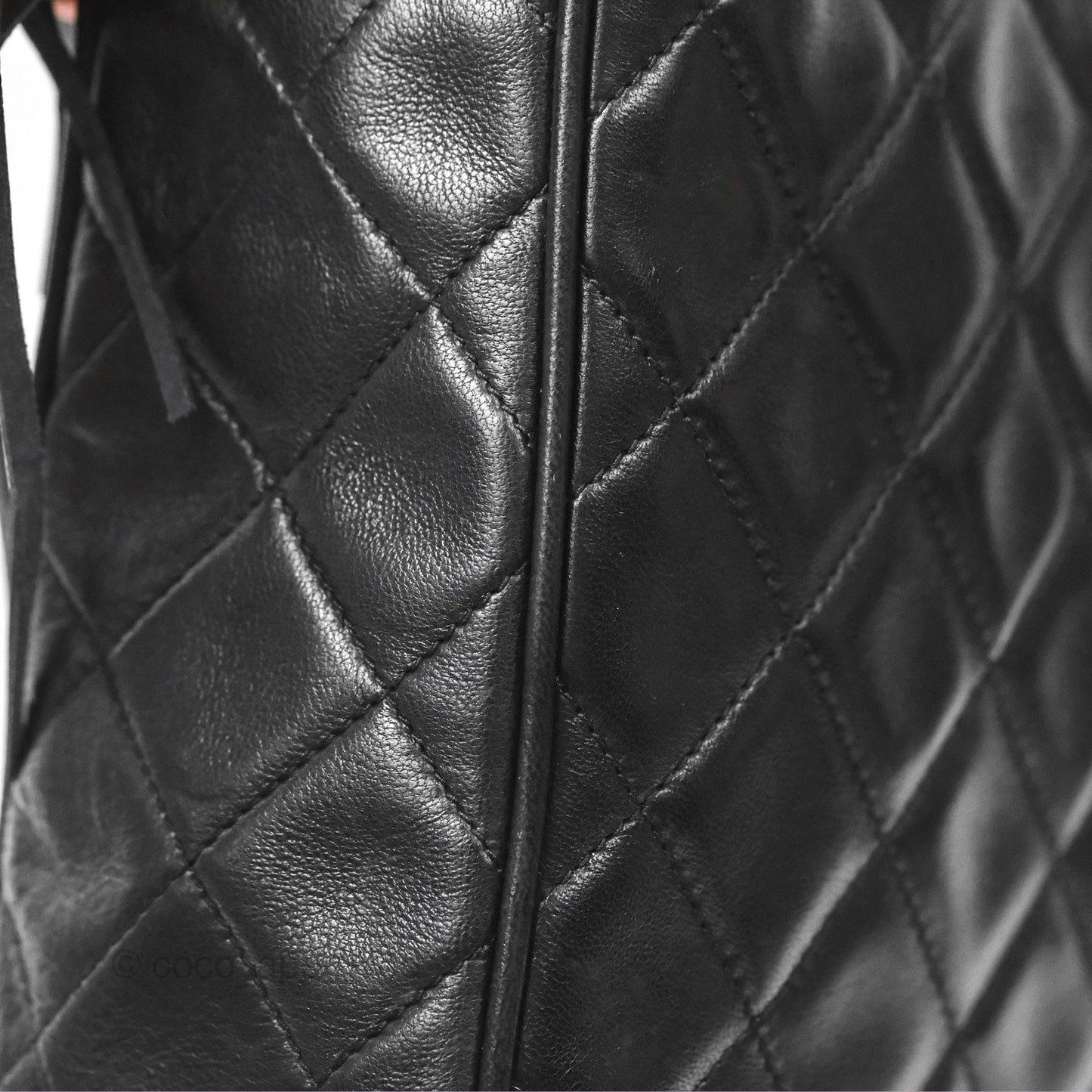 Chanel Vintage Quilted Shoulder Bag Black Lambskin Gold Hardware