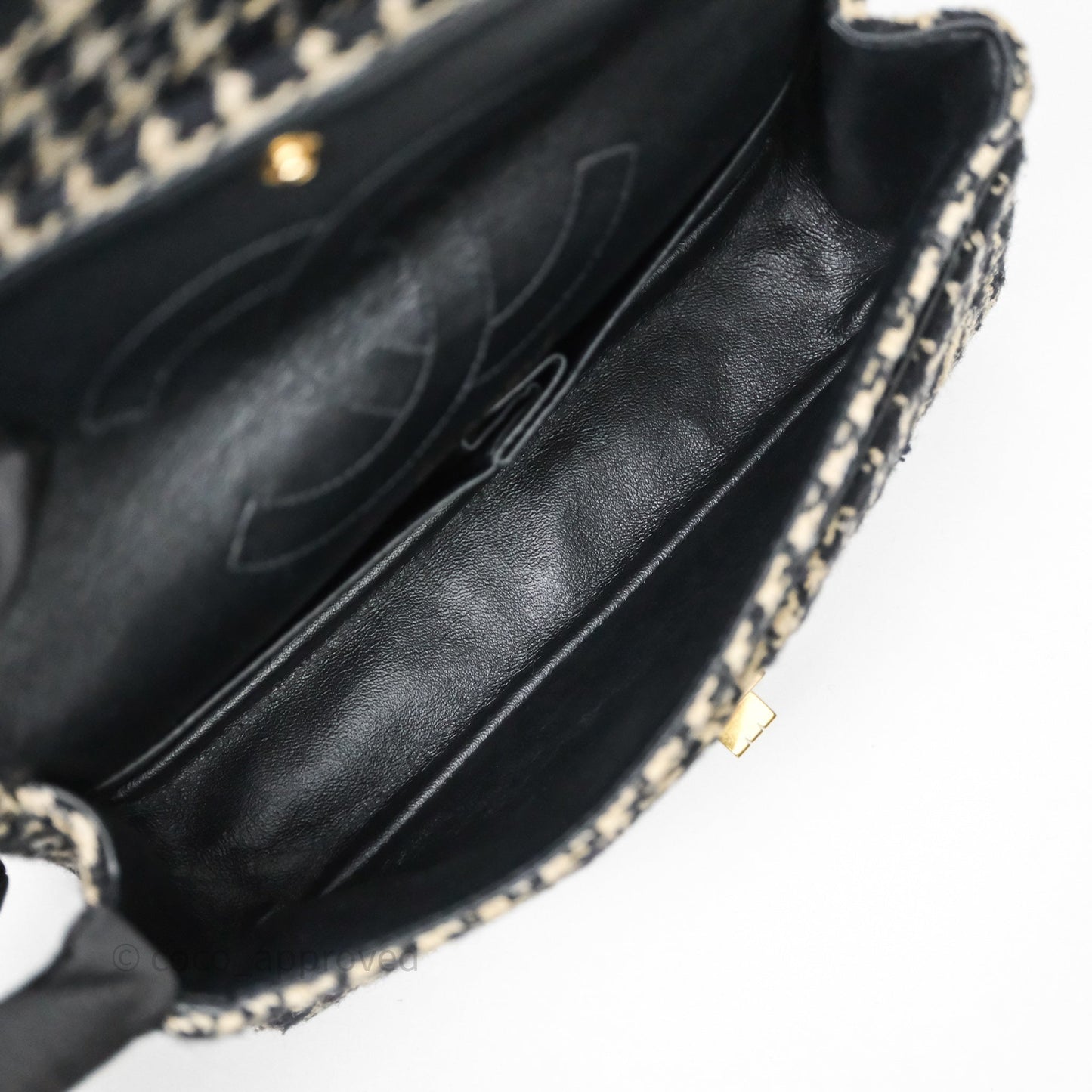 Chanel Reissue 225 Flap Houndstooth Beige Black Fabric Antique Gold Hardware