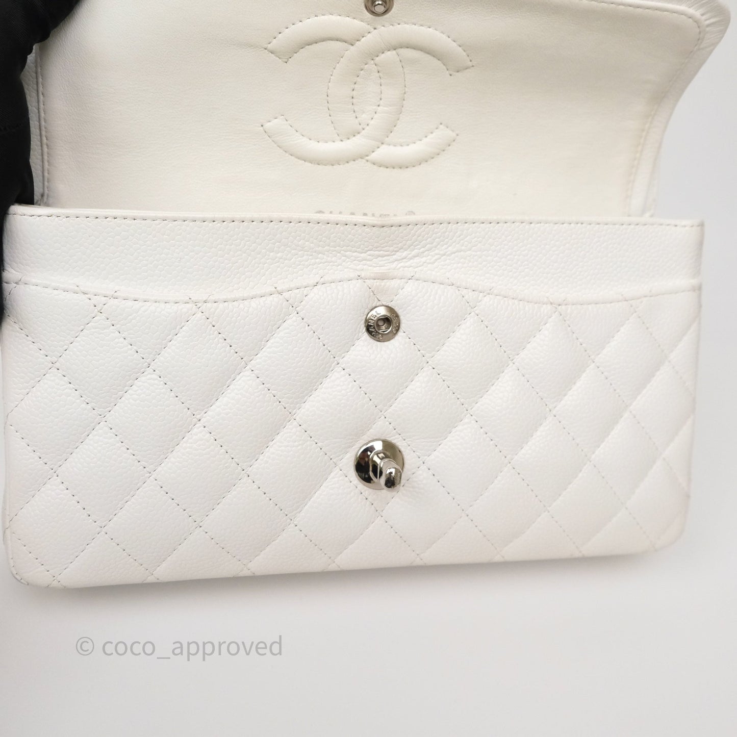 Chanel M/L Medium Classic Flap Quilted White Caviar Silver Hardware