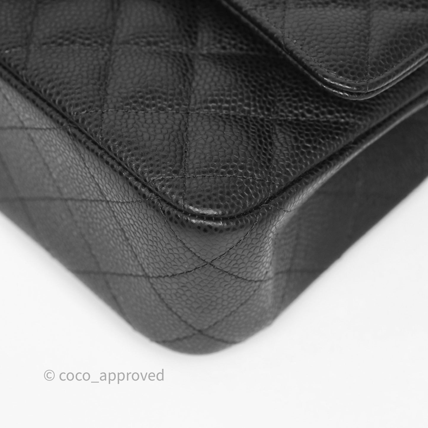 Chanel M/L Medium Classic Flap Quilted Black Caviar Gold Hardware