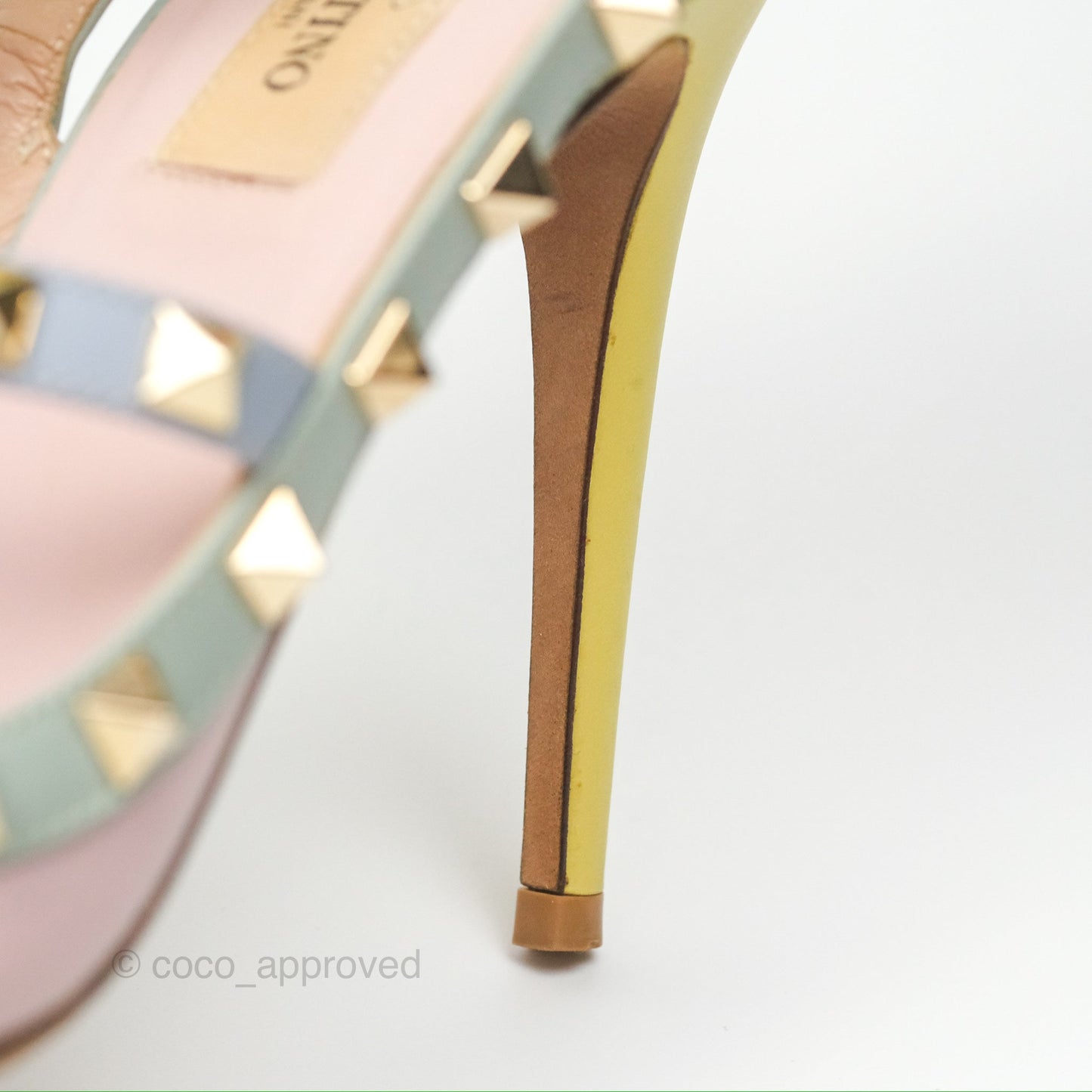 Valentino Garavani Rockstud Leather Slingback Pumps in Watercolor Size 39