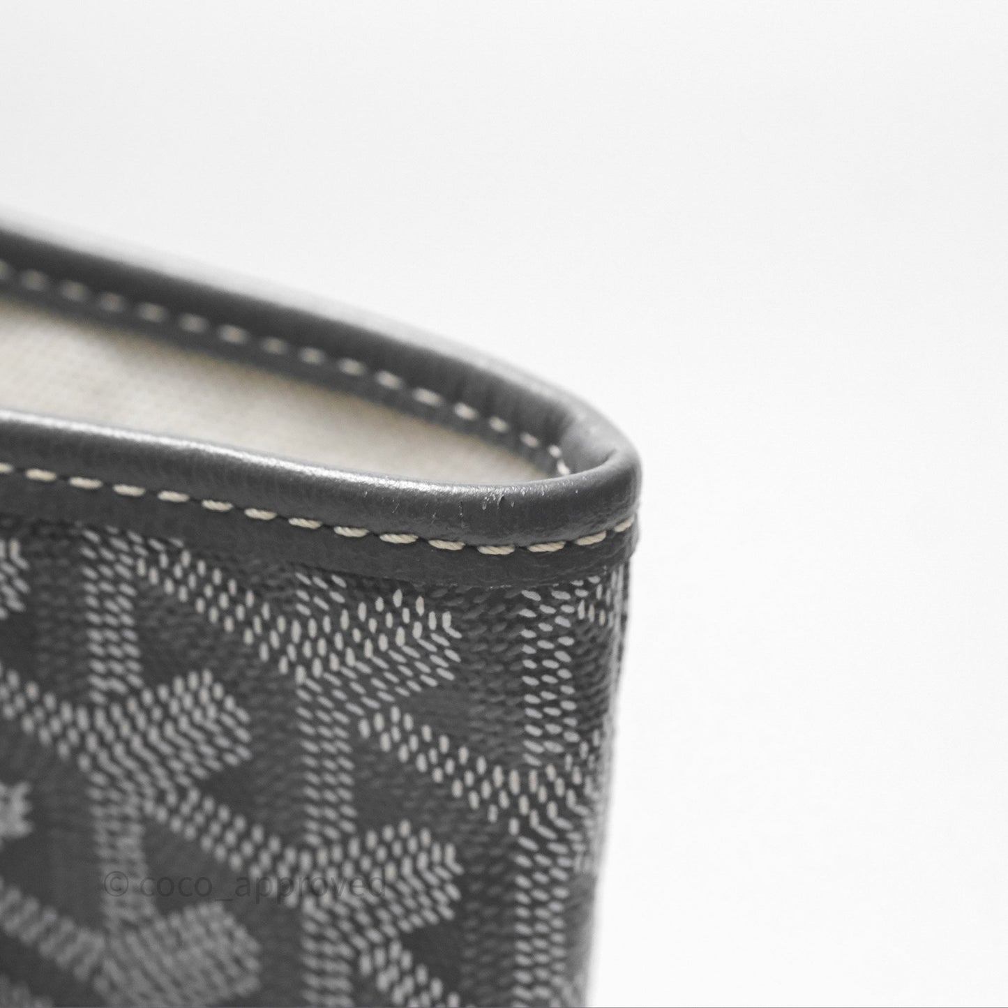 Goyard St Louis Tote PM ⁣⁣⁣⁣⁣⁣⁣⁣⁣⁣⁣⁣⁣⁣⁣⁣⁣⁣⁣⁣Grey