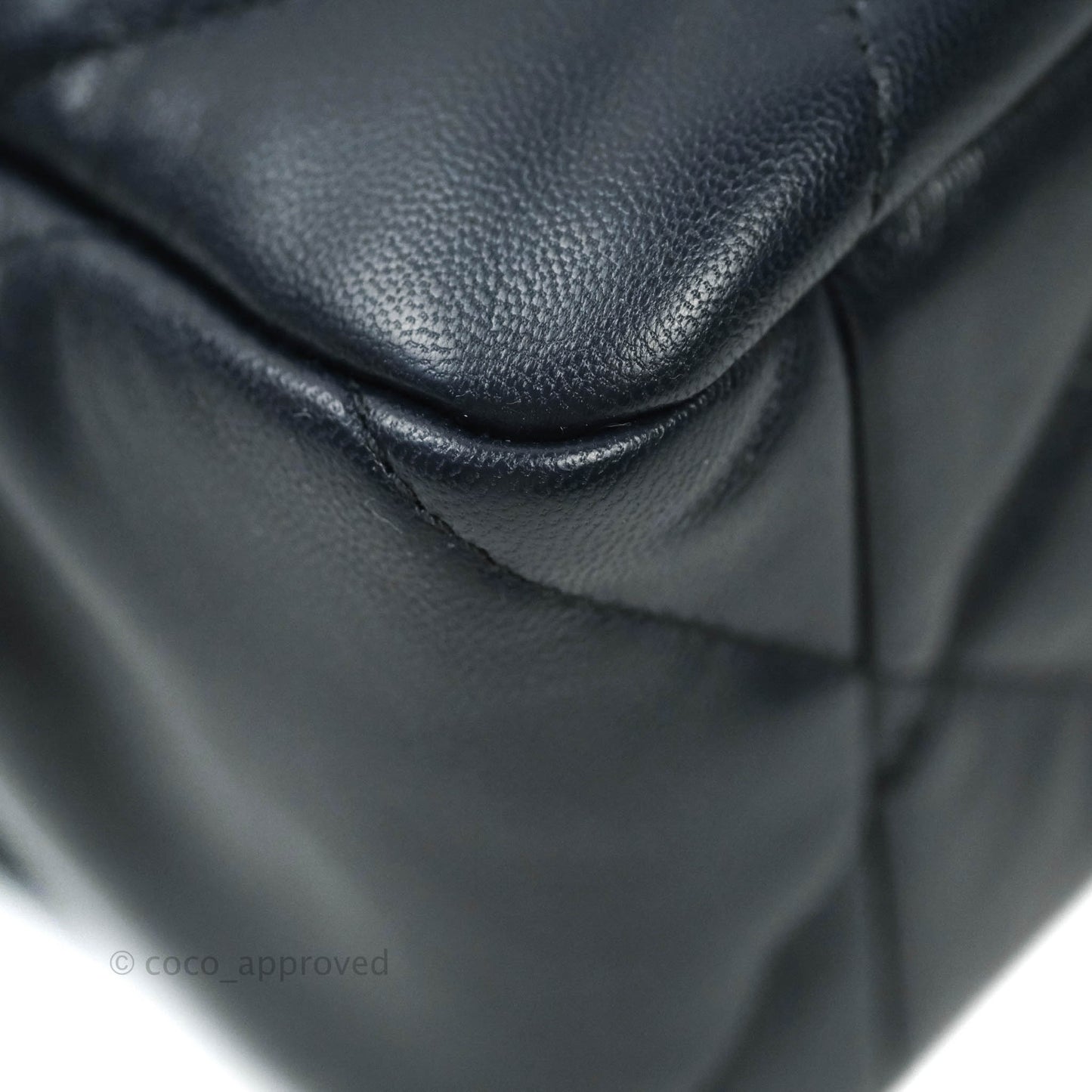 Chanel 19 Medium Navy Mixed Hardware
