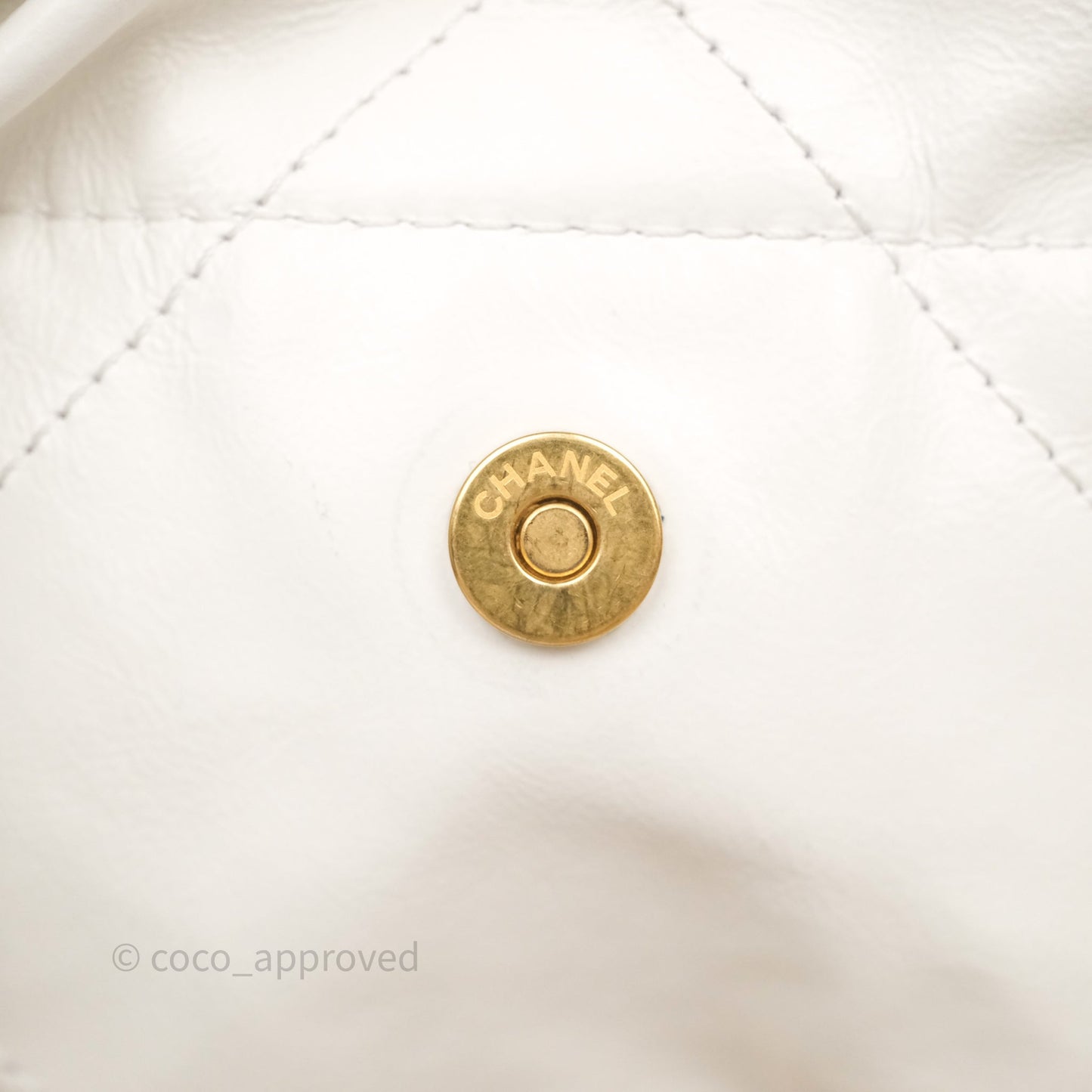 Chanel 22 Small White Shiny Crumpled Calfskin Aged Gold Hardware
