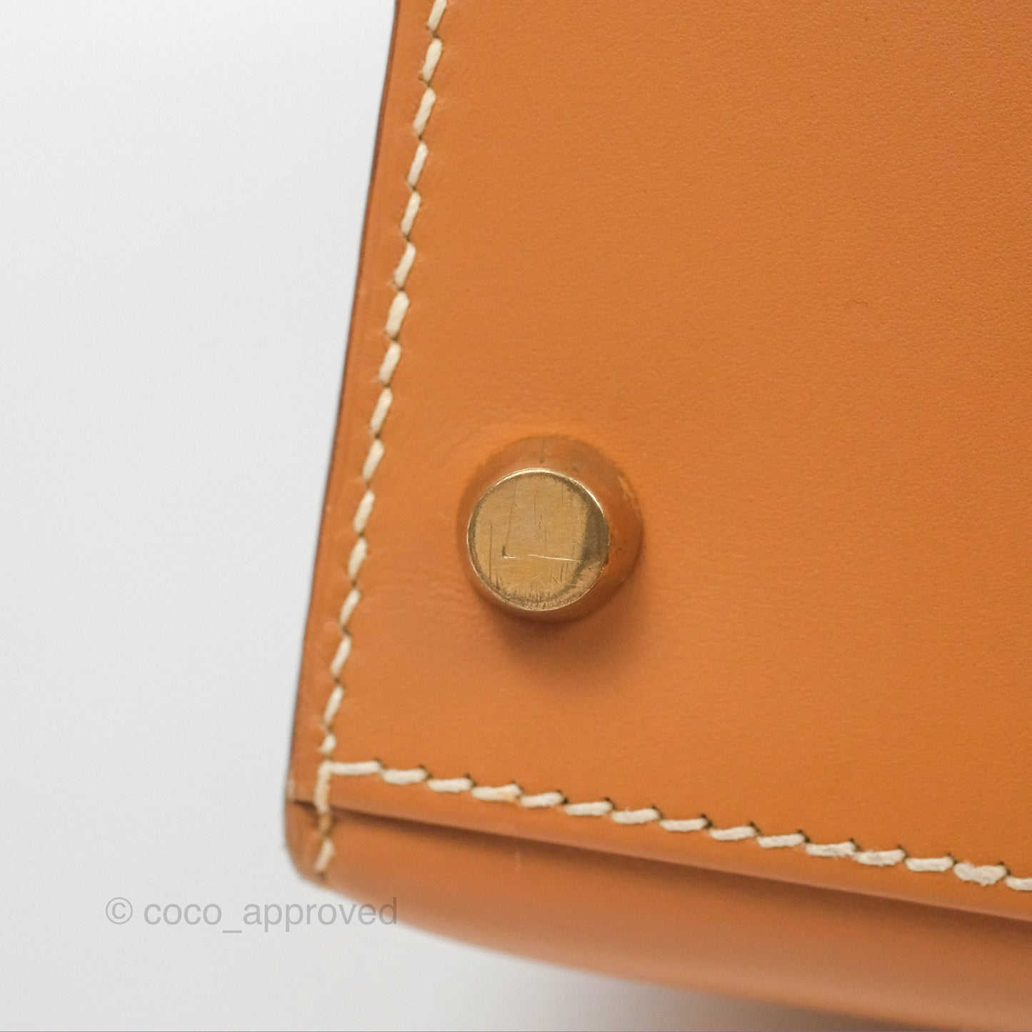 Hermès Vintage Kelly 28 Sellier Gold Calf Gold Hardware