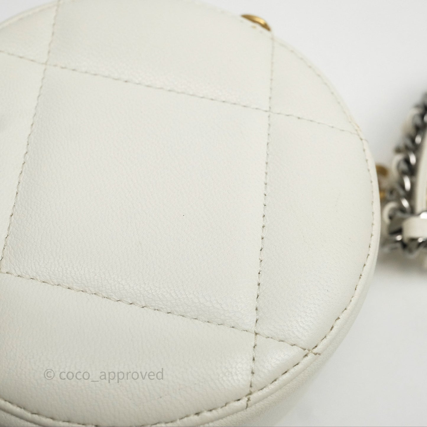 Chanel 19 Round Clutch With Chain White Calfskin Mixed Hardware