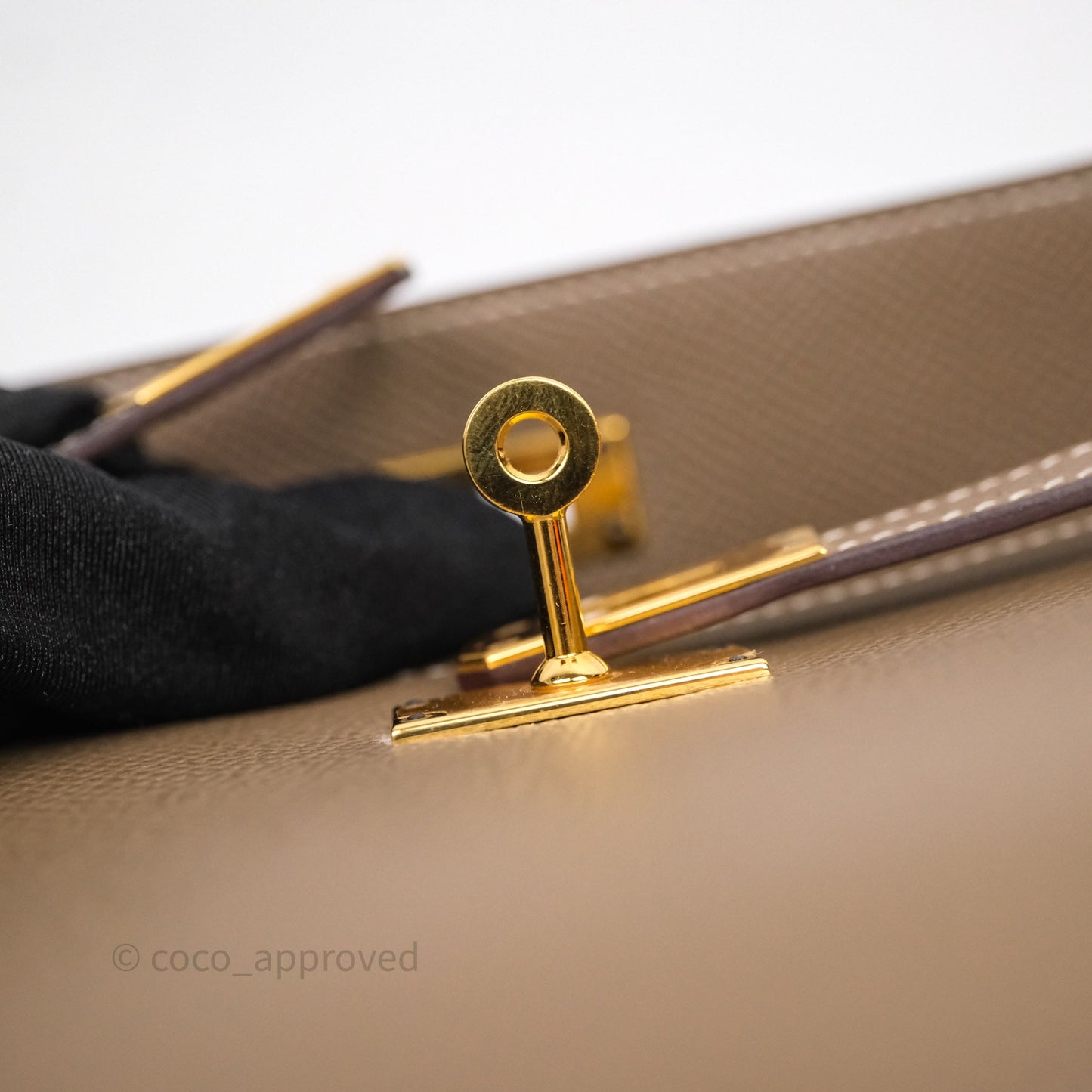 Hermès Kelly To Go Wallet Etoupe 18 Epsom Gold Hardware