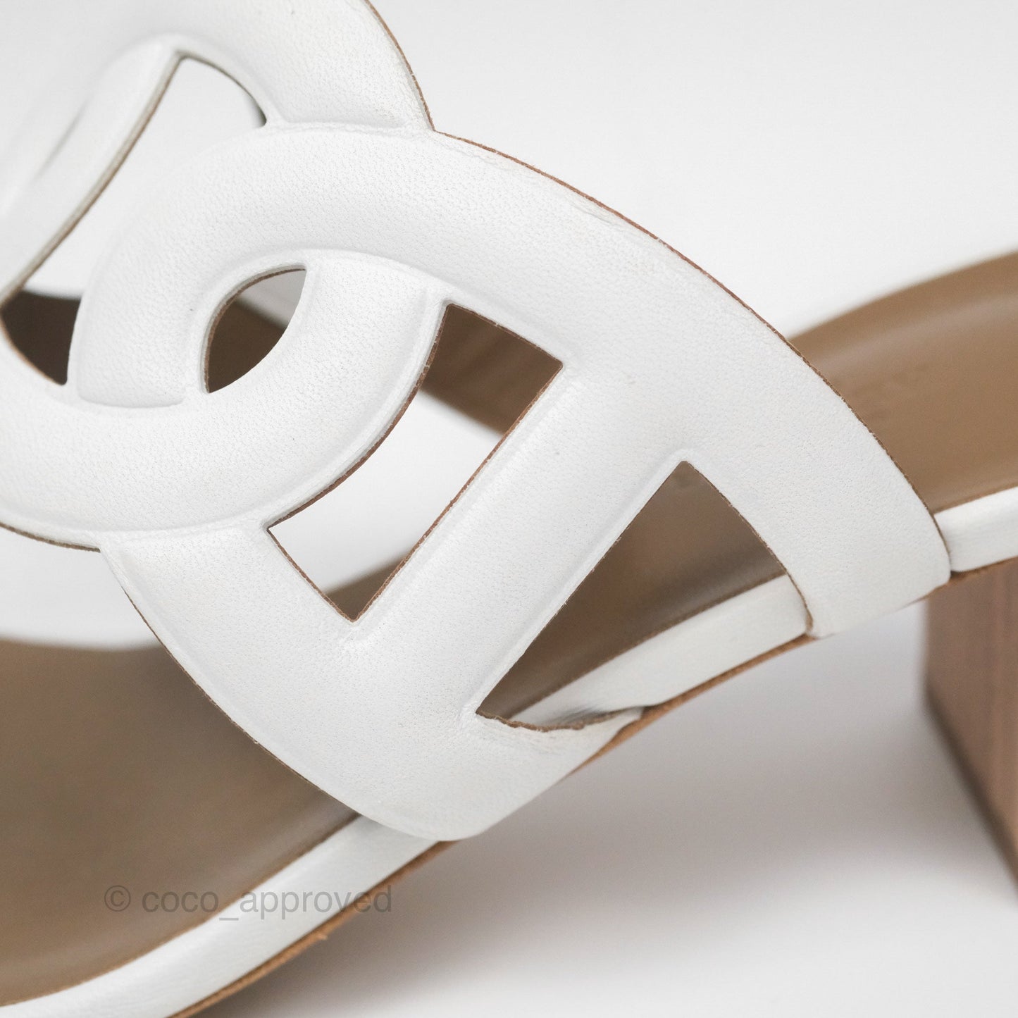Hermès Bikini Sandals in White Size 38.5