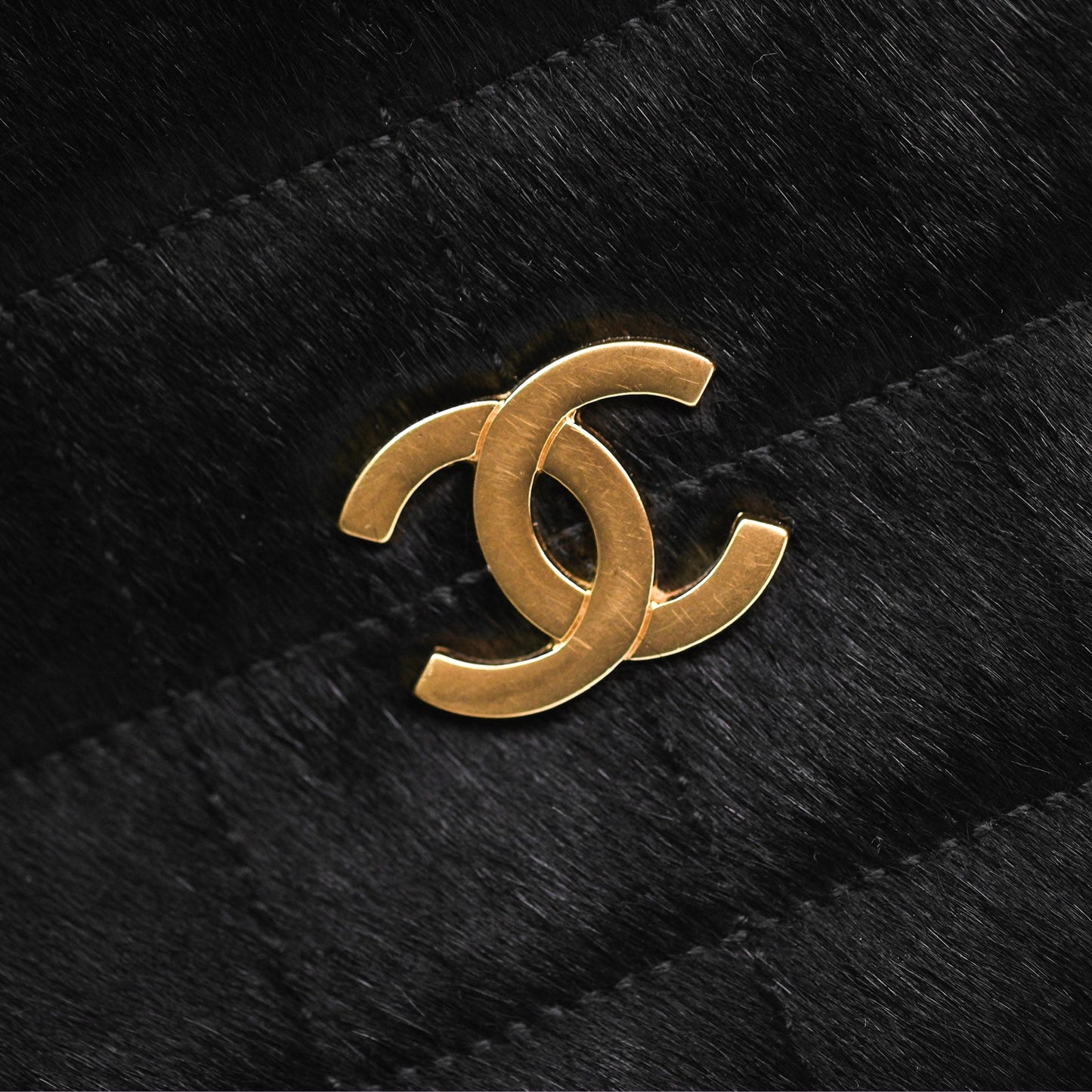 Chanel Vintage Quilted Drawstring Tote Bag Pony Hair Velvet Gold Hardware