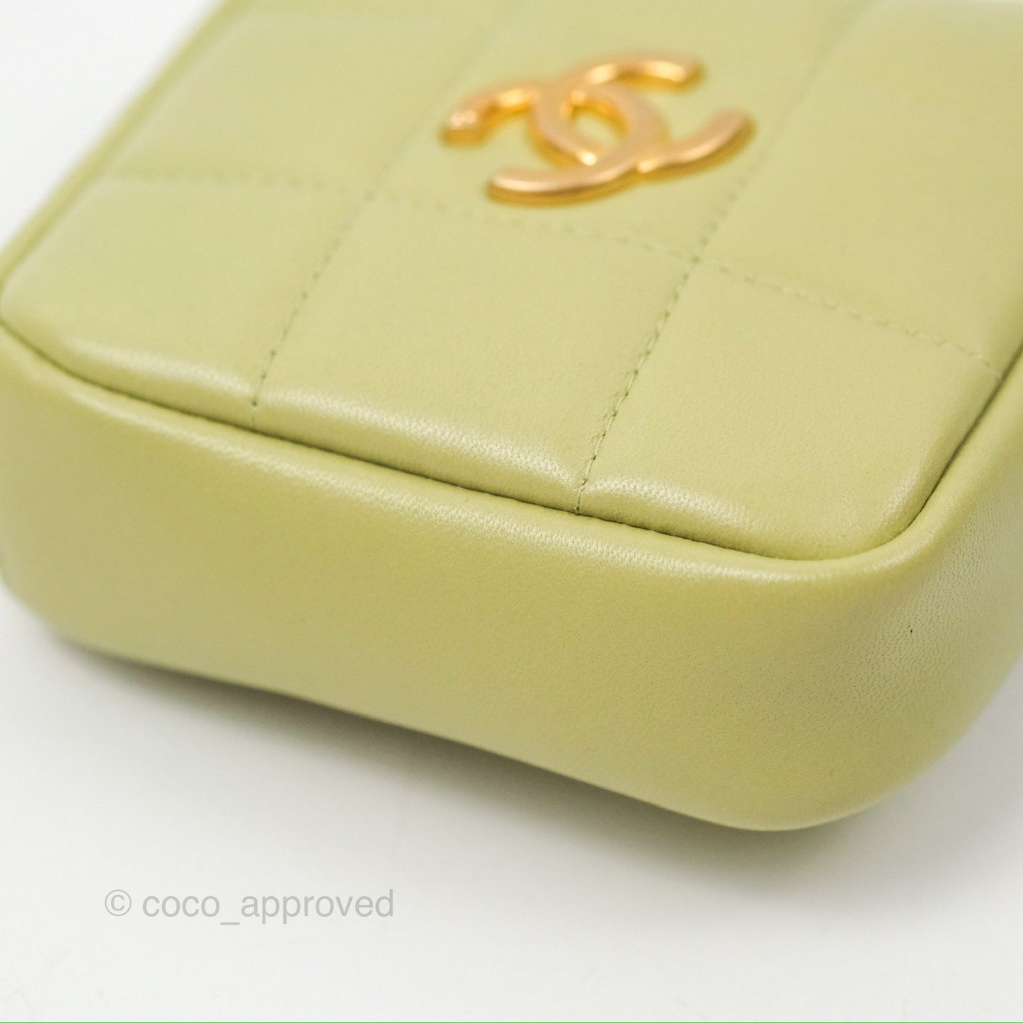 Chanel Diamond Belt Coin Purse Avocado Green Lambskin Aged Gold Hardware