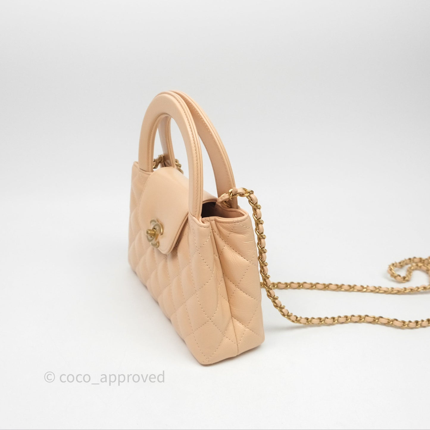 Chanel Kelly Bag Quilted Light Beige Shiny Crumpled Calfskin Aged Gold Hardware