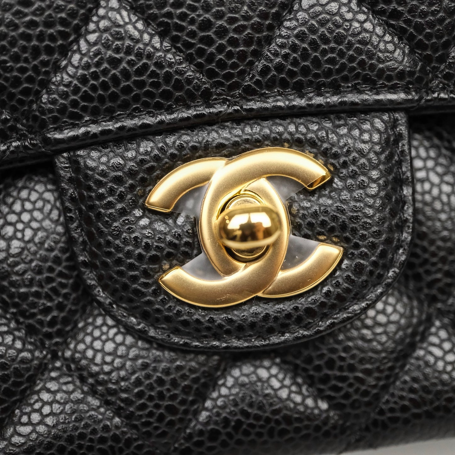 Chanel Classic M/L Medium Flap Quilted Black Caviar Gold Hardware
