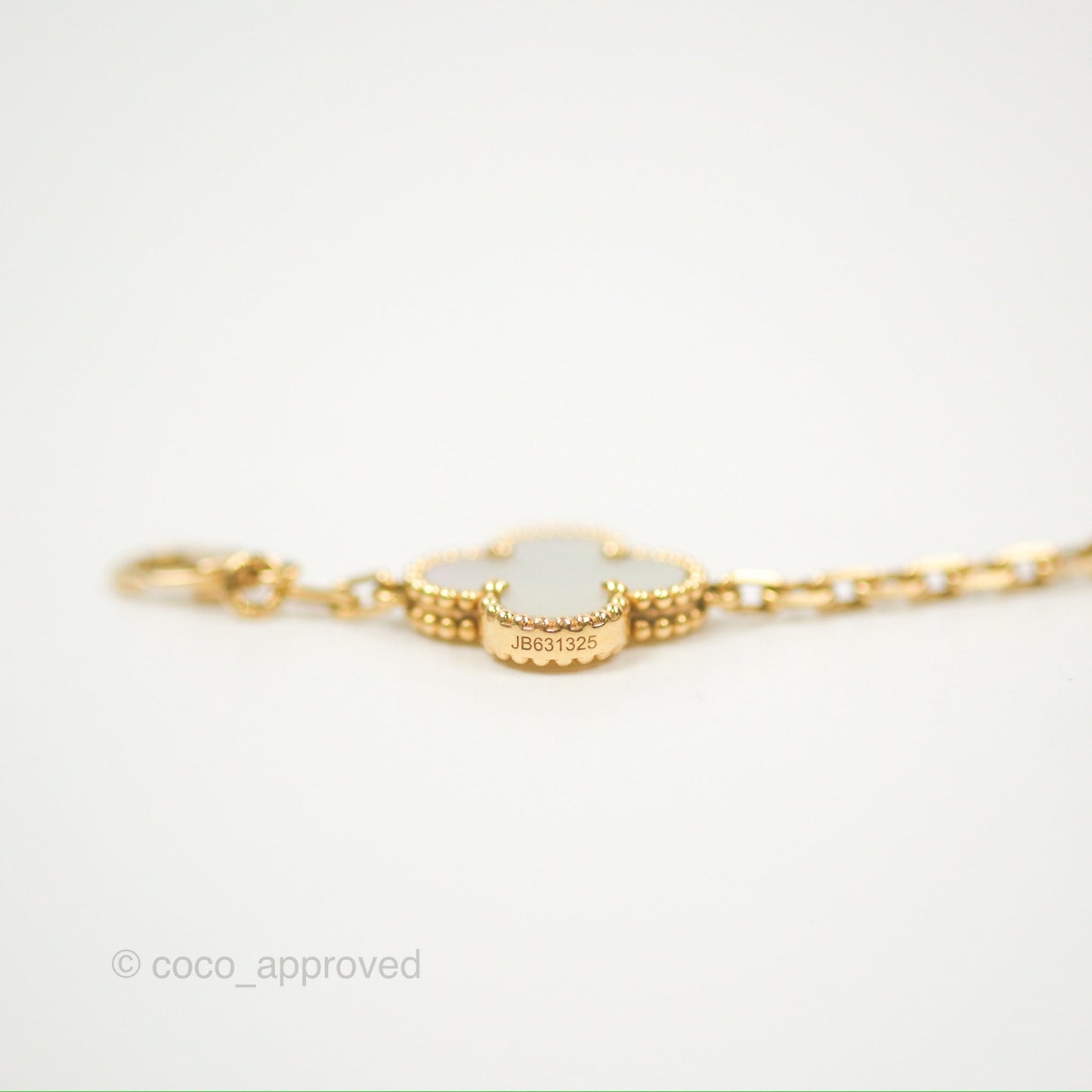 Van Cleef & Arpels Vintage Alhambra 5 Motifs White Mother-of-pearl Yellow Gold Bracelet