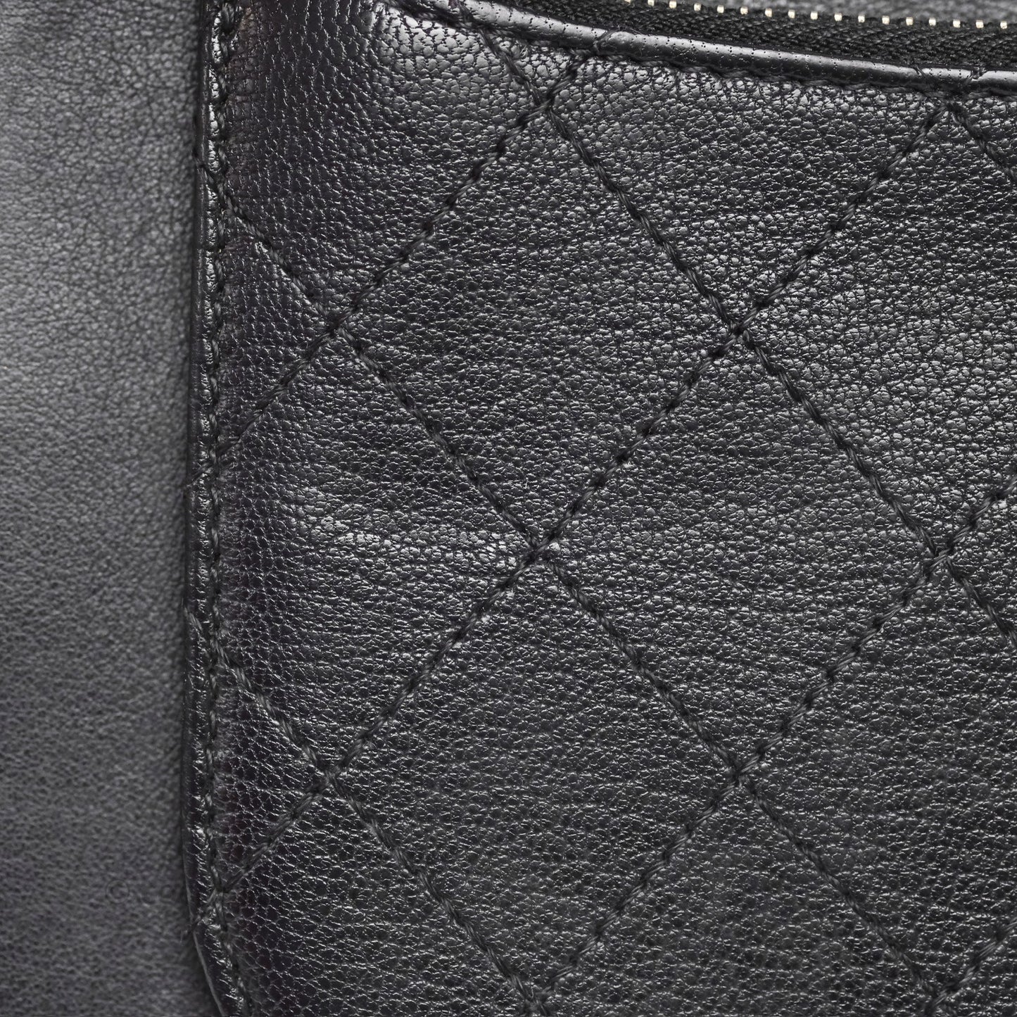 Chanel Coco Curve Vanity Black Calfskin & Goatskin Antique Gold Hardware