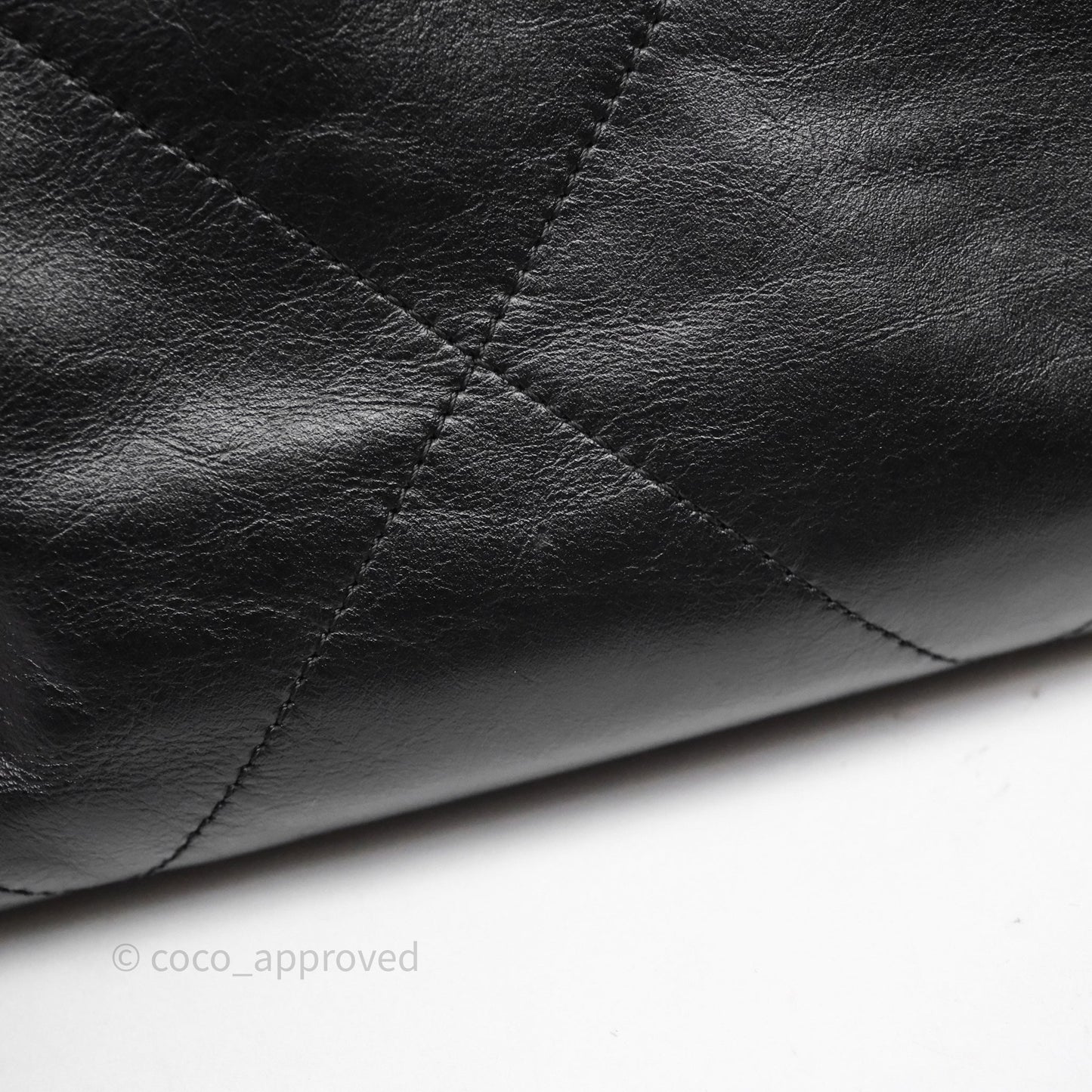 Chanel 22 Bag Medium Black Crumpled Calfskin Aged Gold Hardware