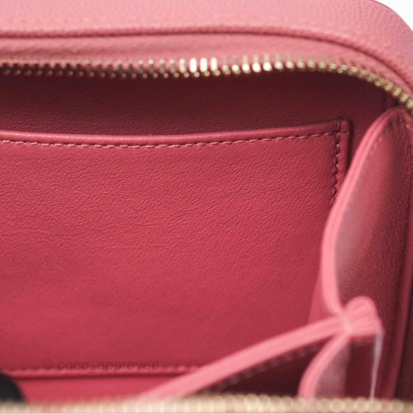 Chanel Quilted Small CC Filigree Vanity Case Pink Caviar Gold Hardware