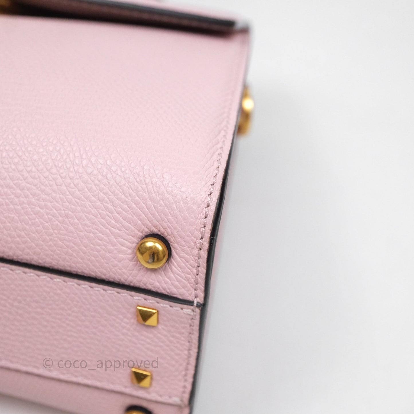 Valentino Garavani Small Vsling Grainy Calfskin Bag Light Pink Aged Gold Hardware