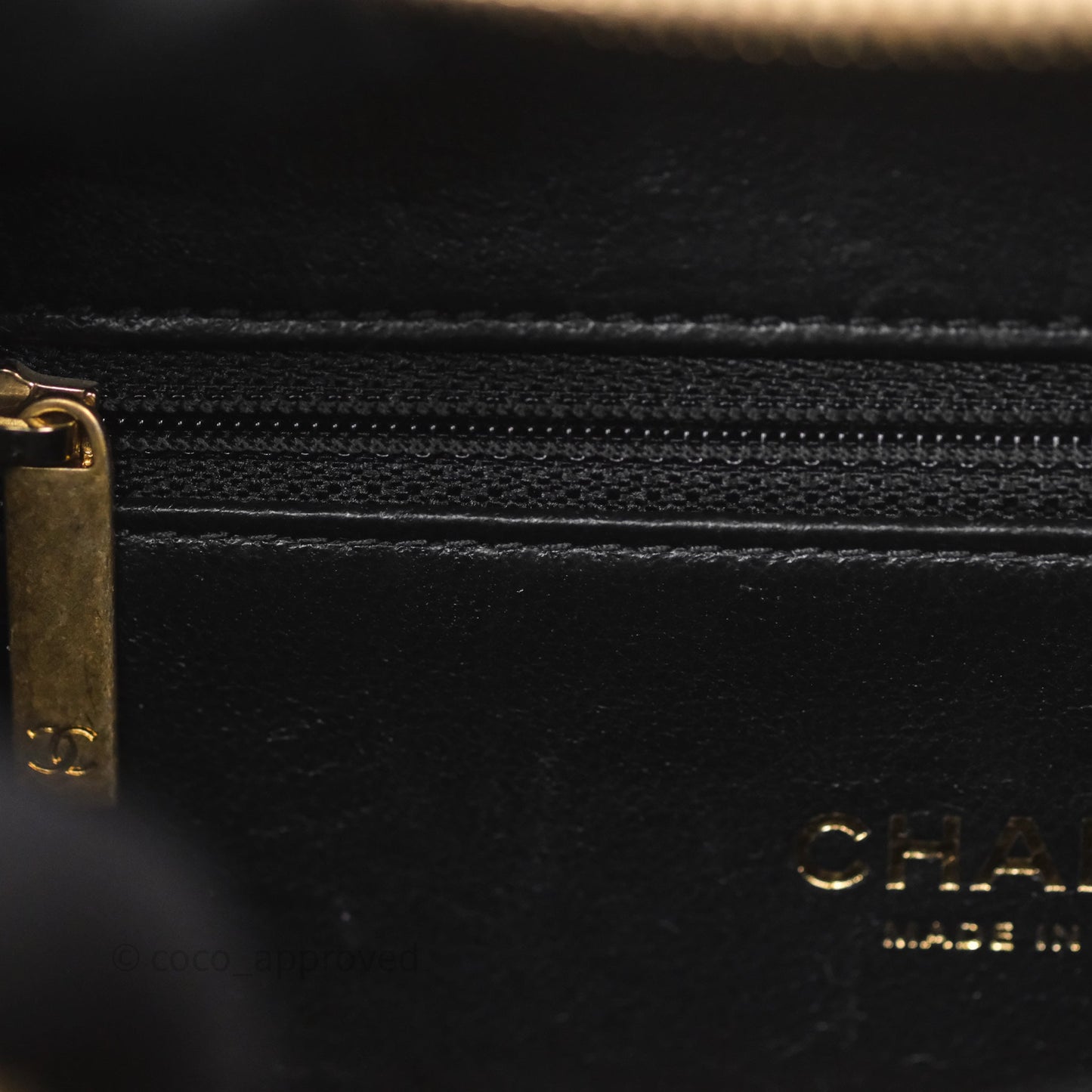 Chanel Quilted Medium CC Filigree Vanity Case Beige Caviar Gold Hardware
