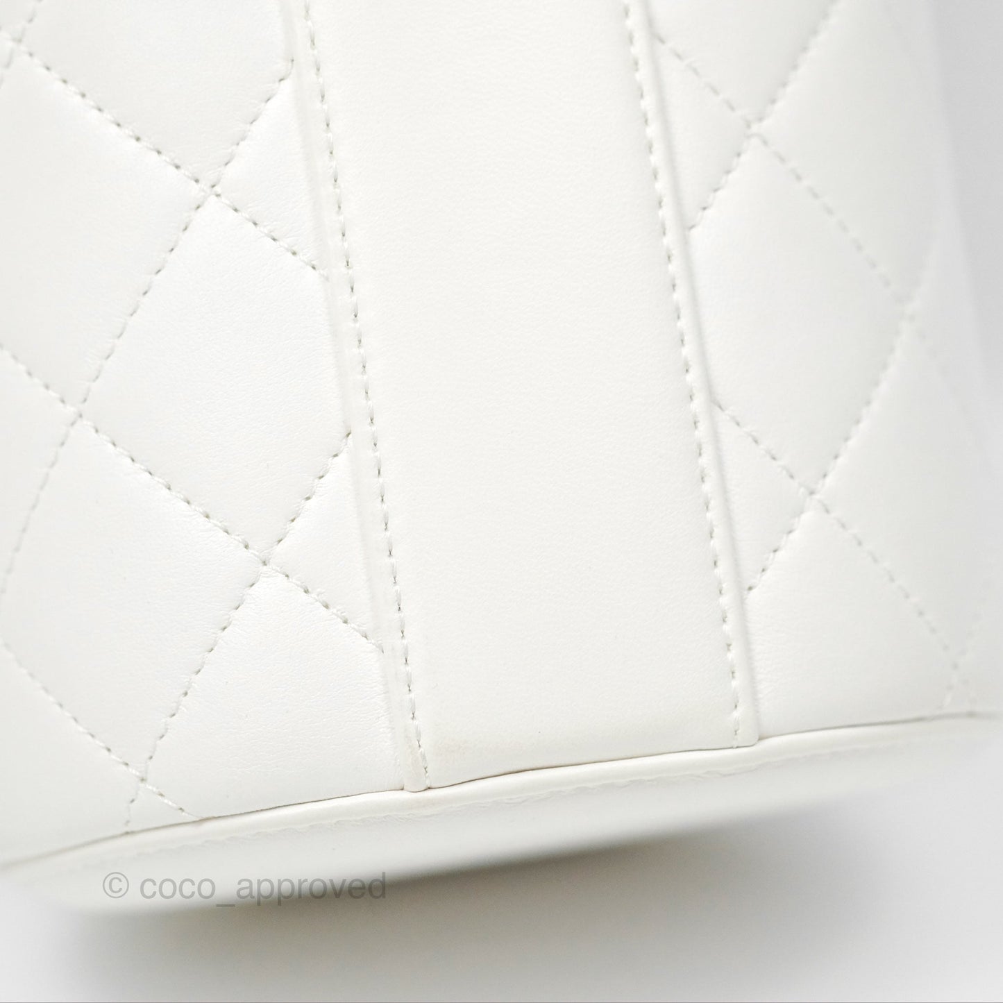 Chanel Vanity Case With Chain Shoulder Bag Quilted Calfskin Leather White