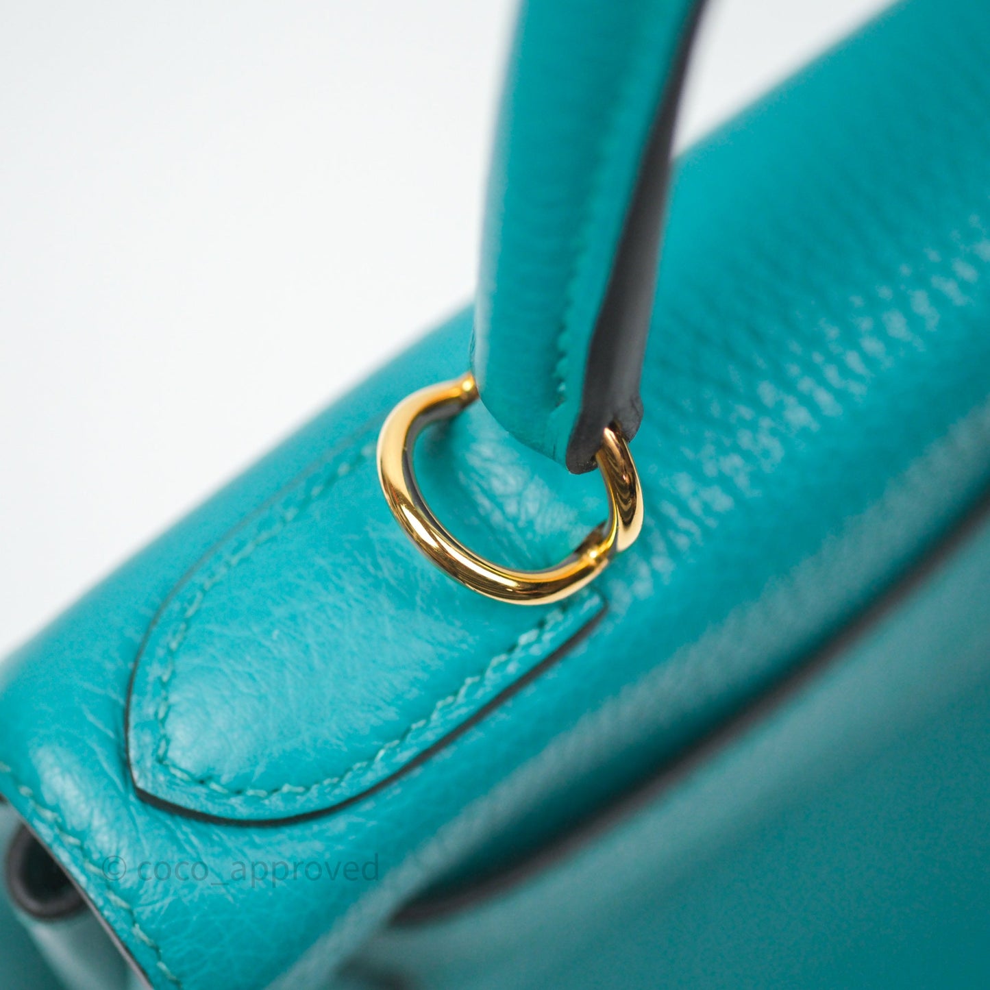 Hermès Kelly 28 Retourne Bleu Paon 7F Clemence Gold Hardware