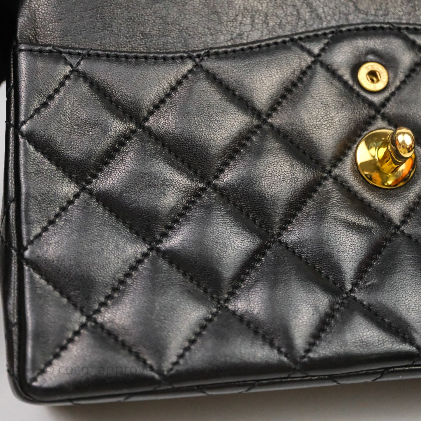 Chanel Quilted Vintage Flap Bag Lambskin Black 24K Gold Hardware