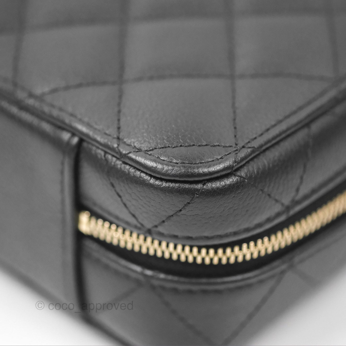 Chanel Quilted Top Handle Vanity Case Black Caviar Gold Hardware 22P