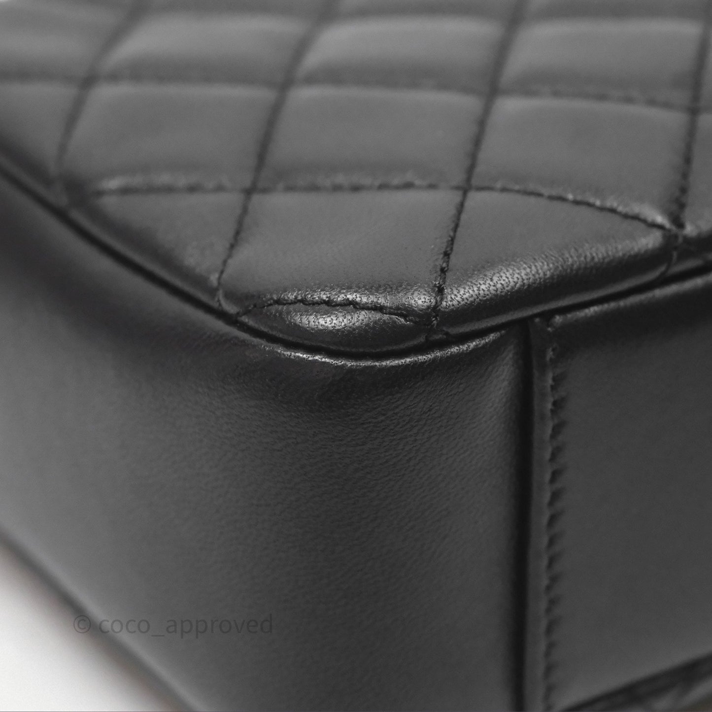Chanel Quilted CC Pearl Crush Camera Case Black Lambskin Gold Hardware