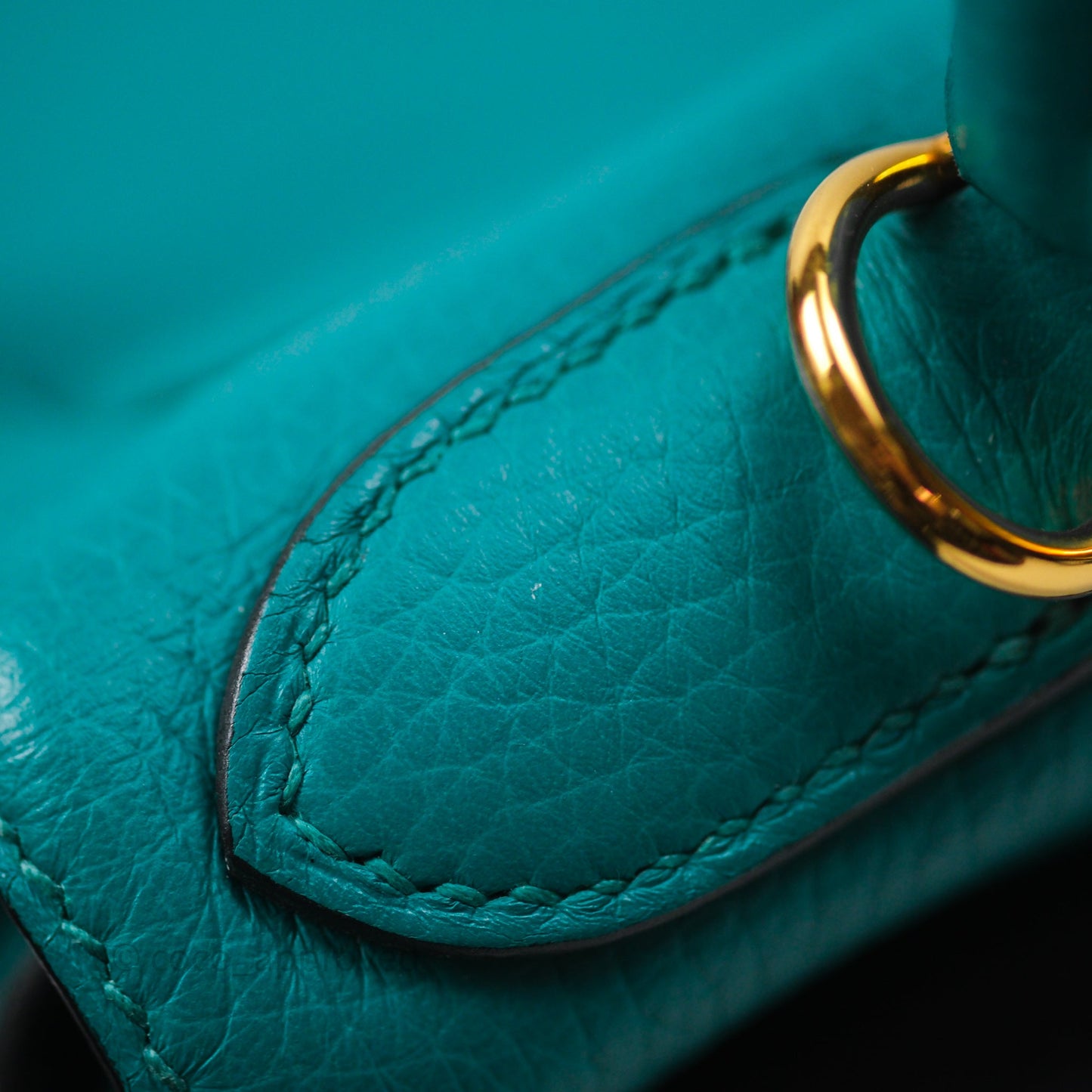 Hermès Kelly 28 Retourne Bleu Paon 7F Clemence Gold Hardware