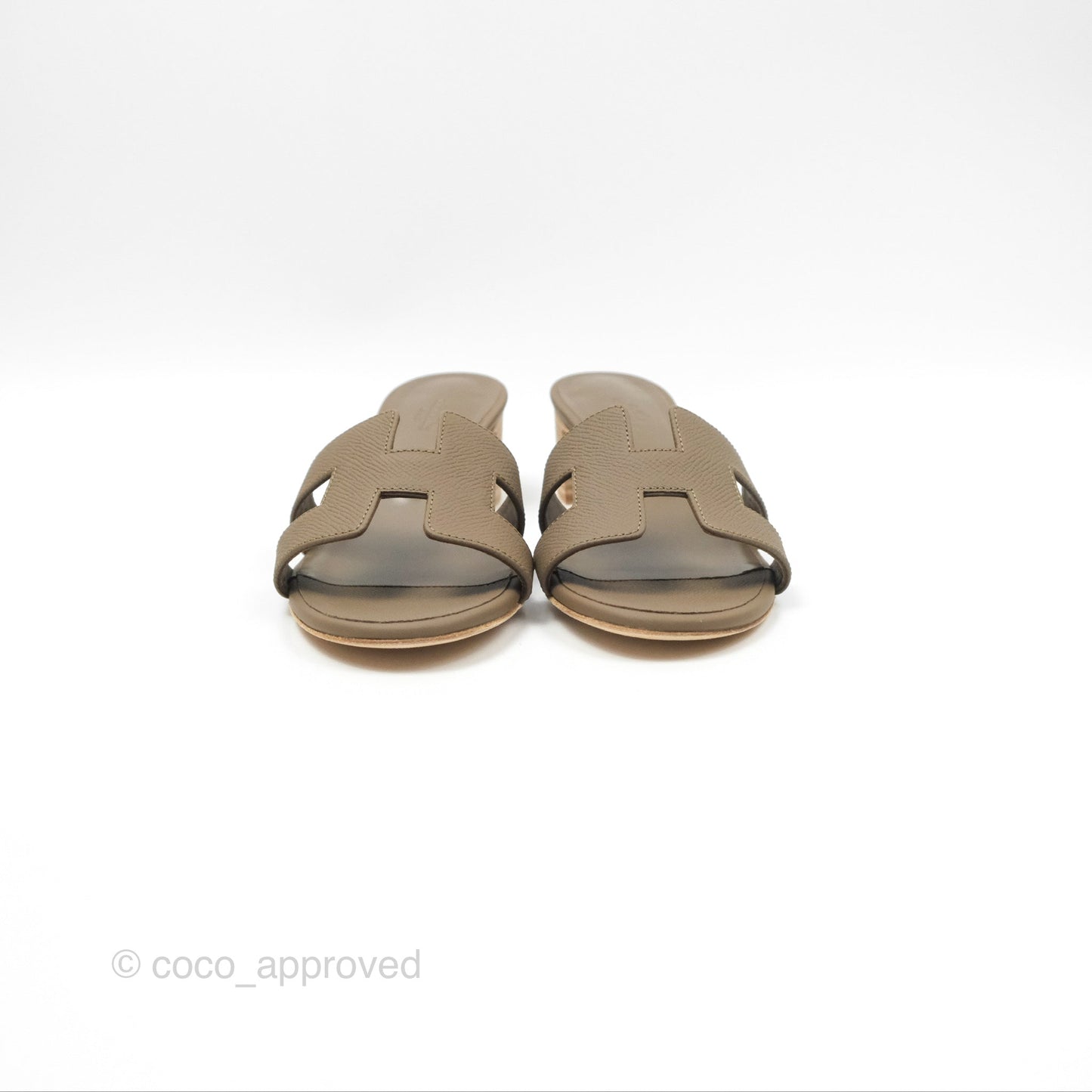 Hermès Oasis Sandals in Etoupe Epsom Size 37