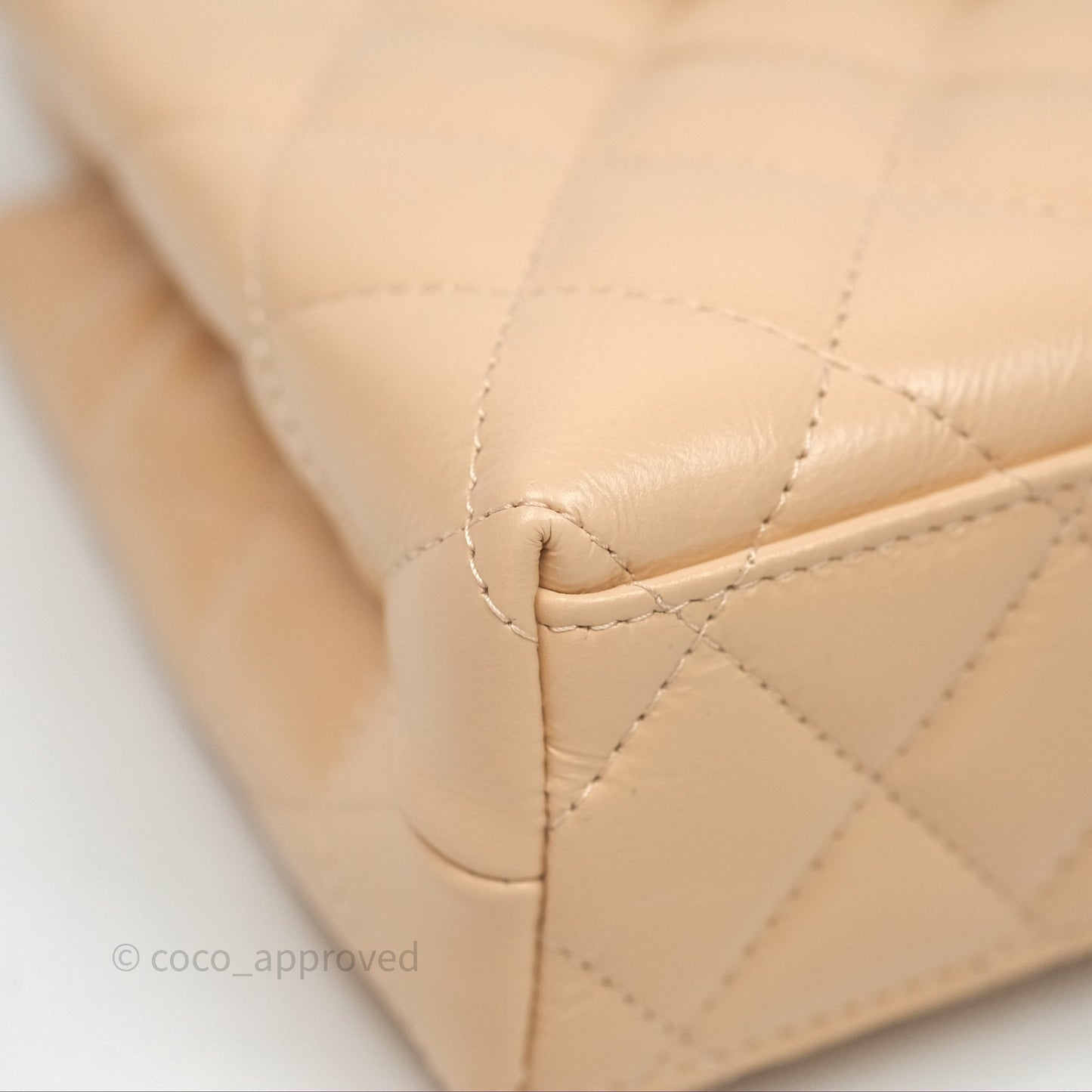 Chanel Kelly Bag Quilted Light Beige Shiny Crumpled Calfskin Aged Gold Hardware