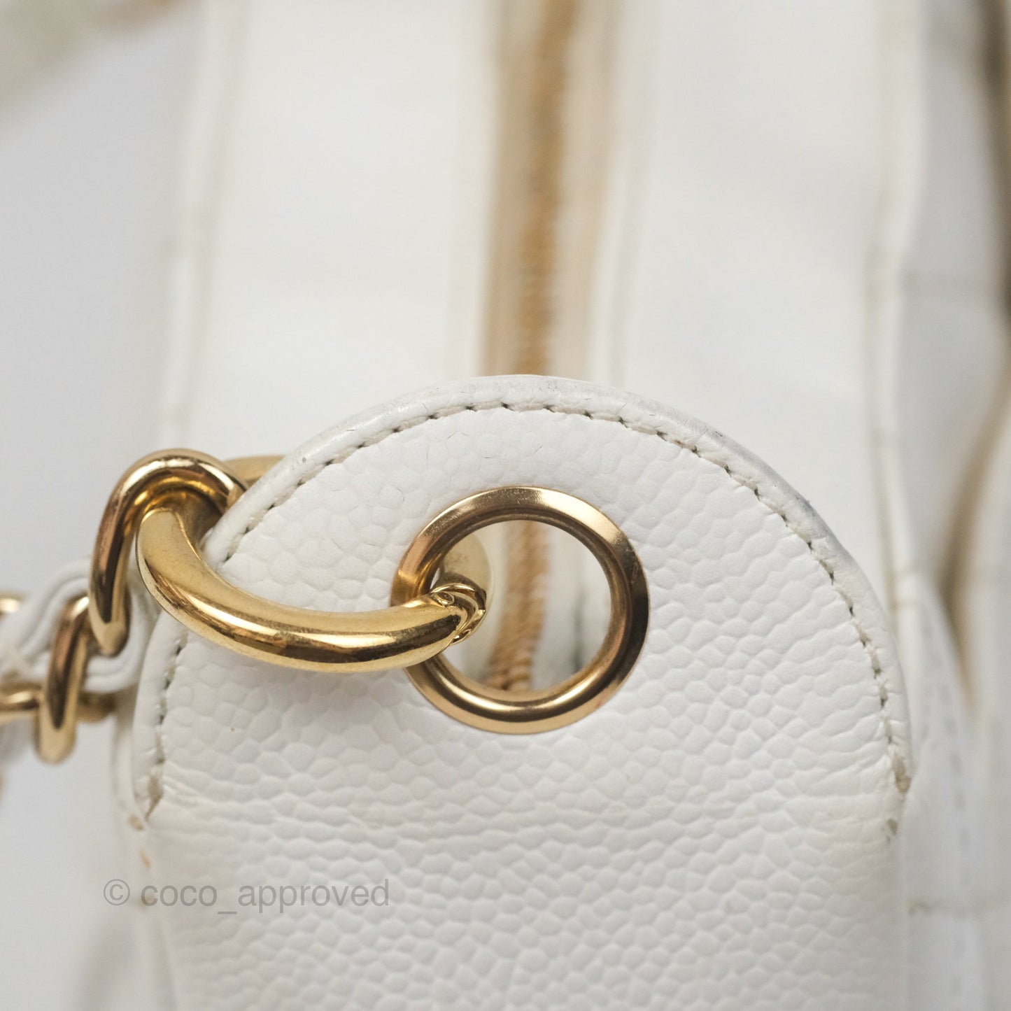 Chanel Vintage CC Quilted Shoulder Bag White Caviar Gold Hardware